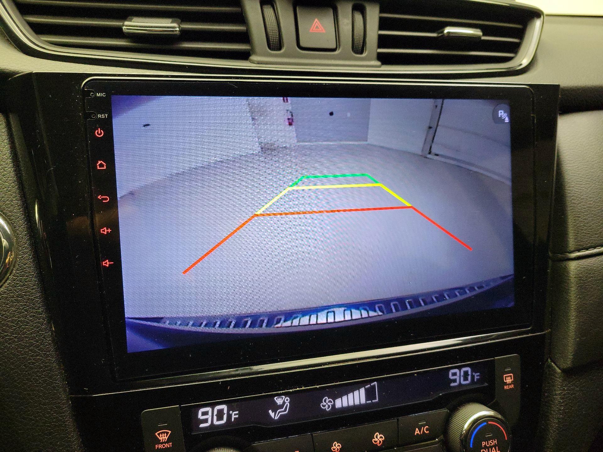 Thumbnail: 2017 Nissan Rogue - 14