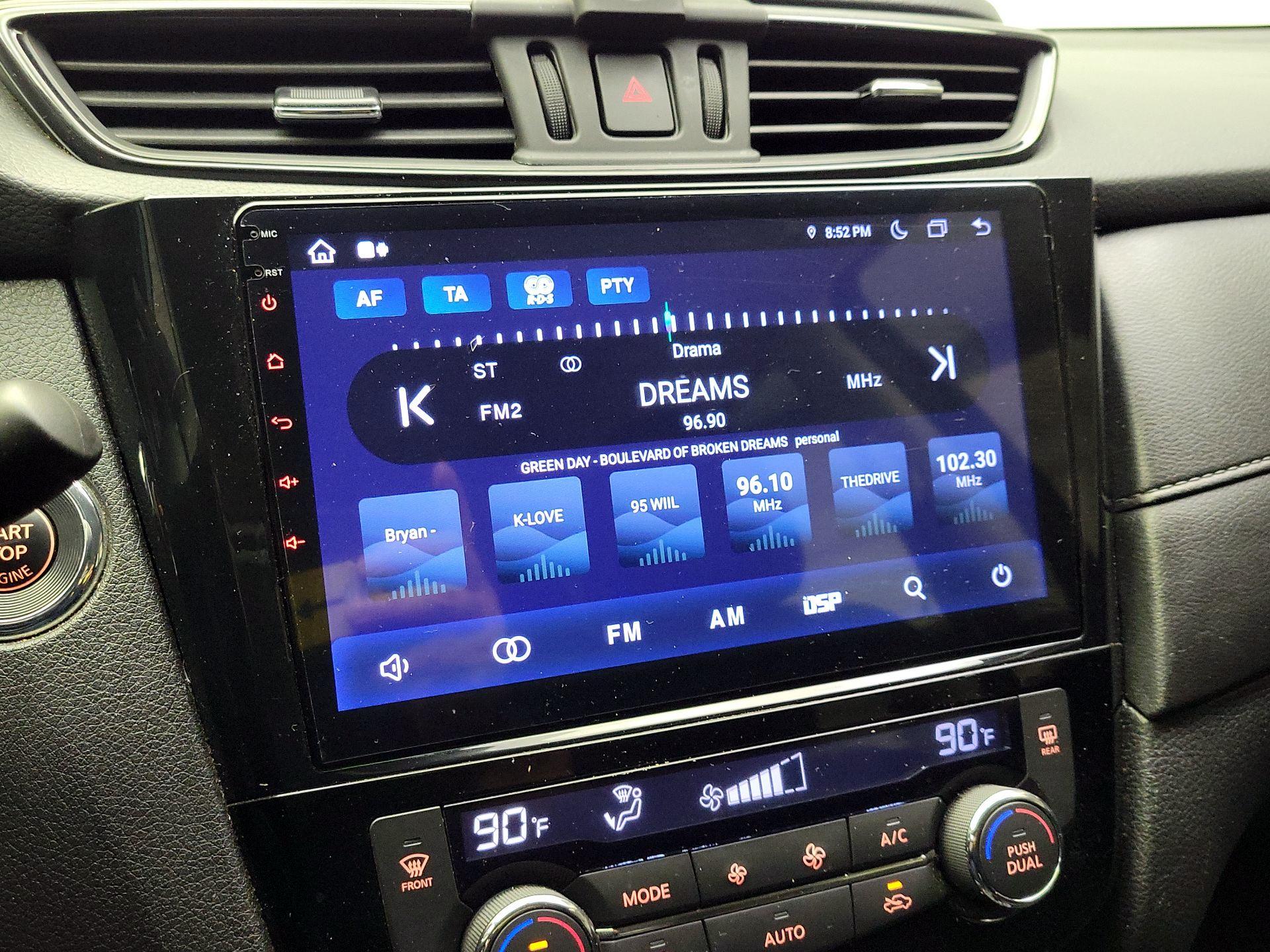 Thumbnail: 2017 Nissan Rogue - 15