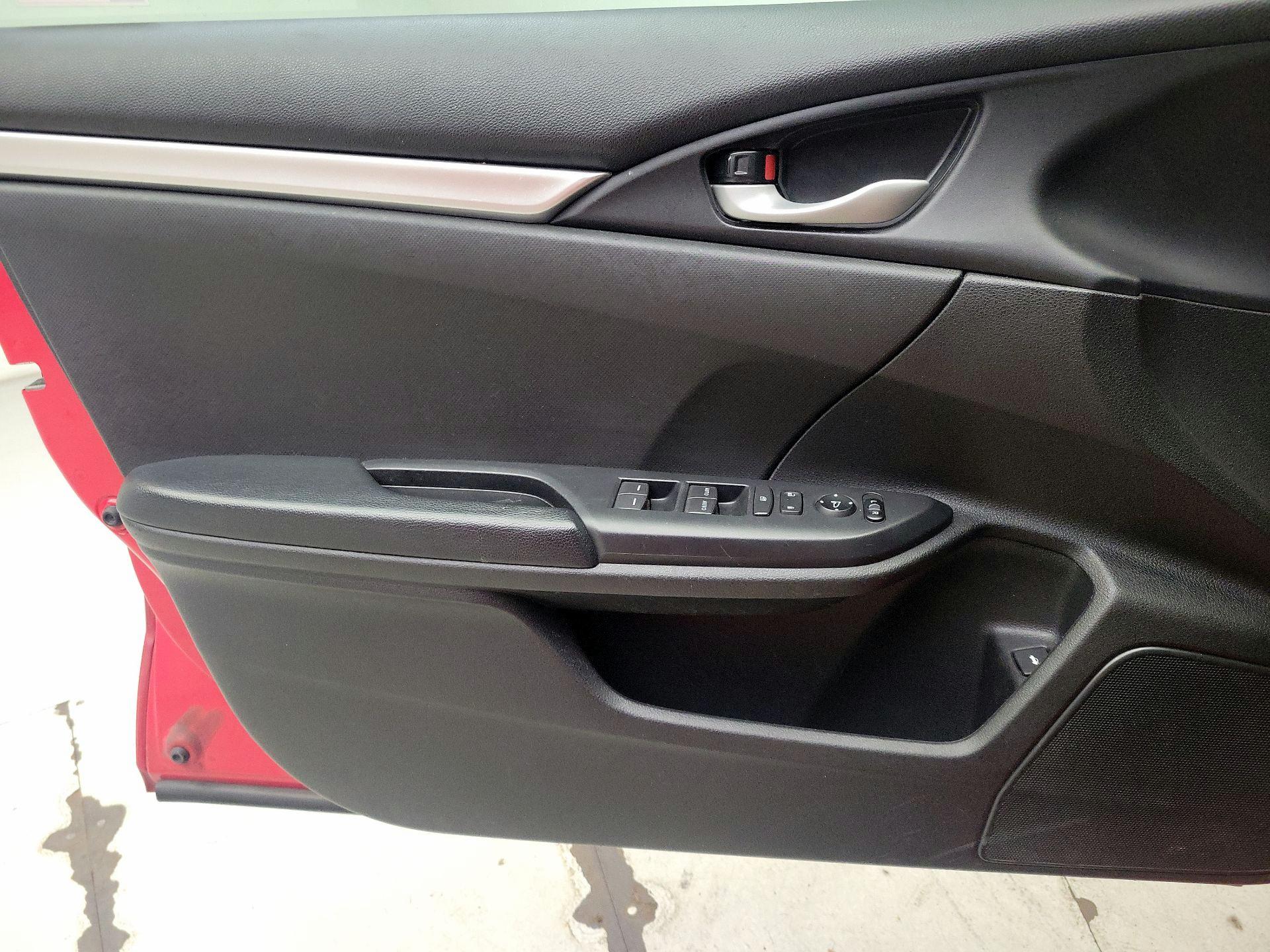 Thumbnail: 2019 Honda Civic - 12