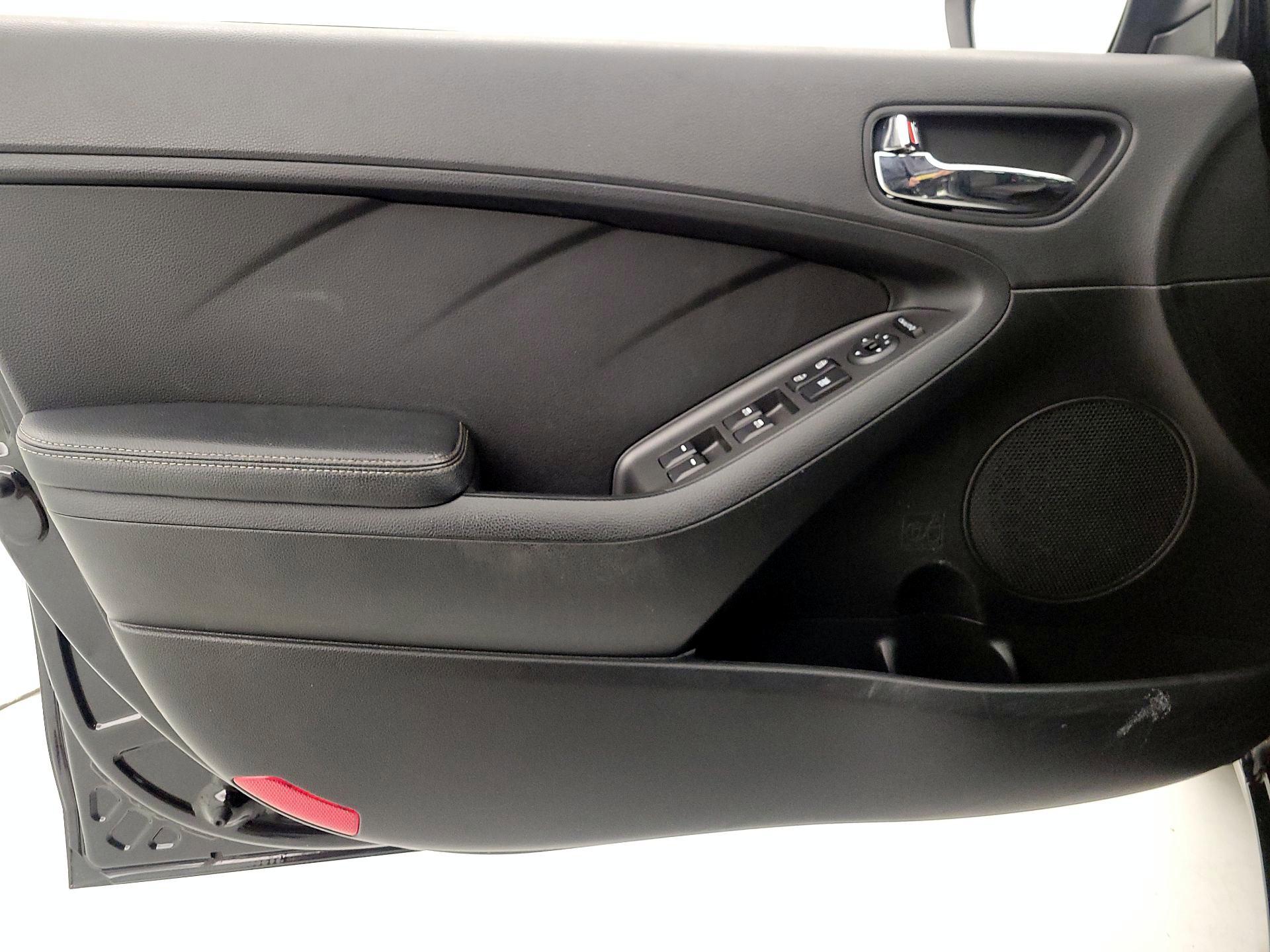 Thumbnail: 2014 Kia Forte - 12