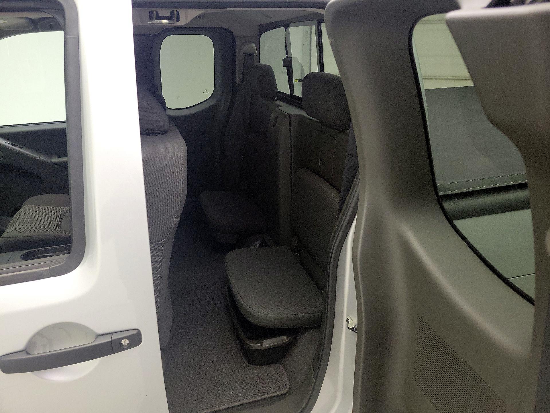 Thumbnail: 2020 Nissan Frontier - 18