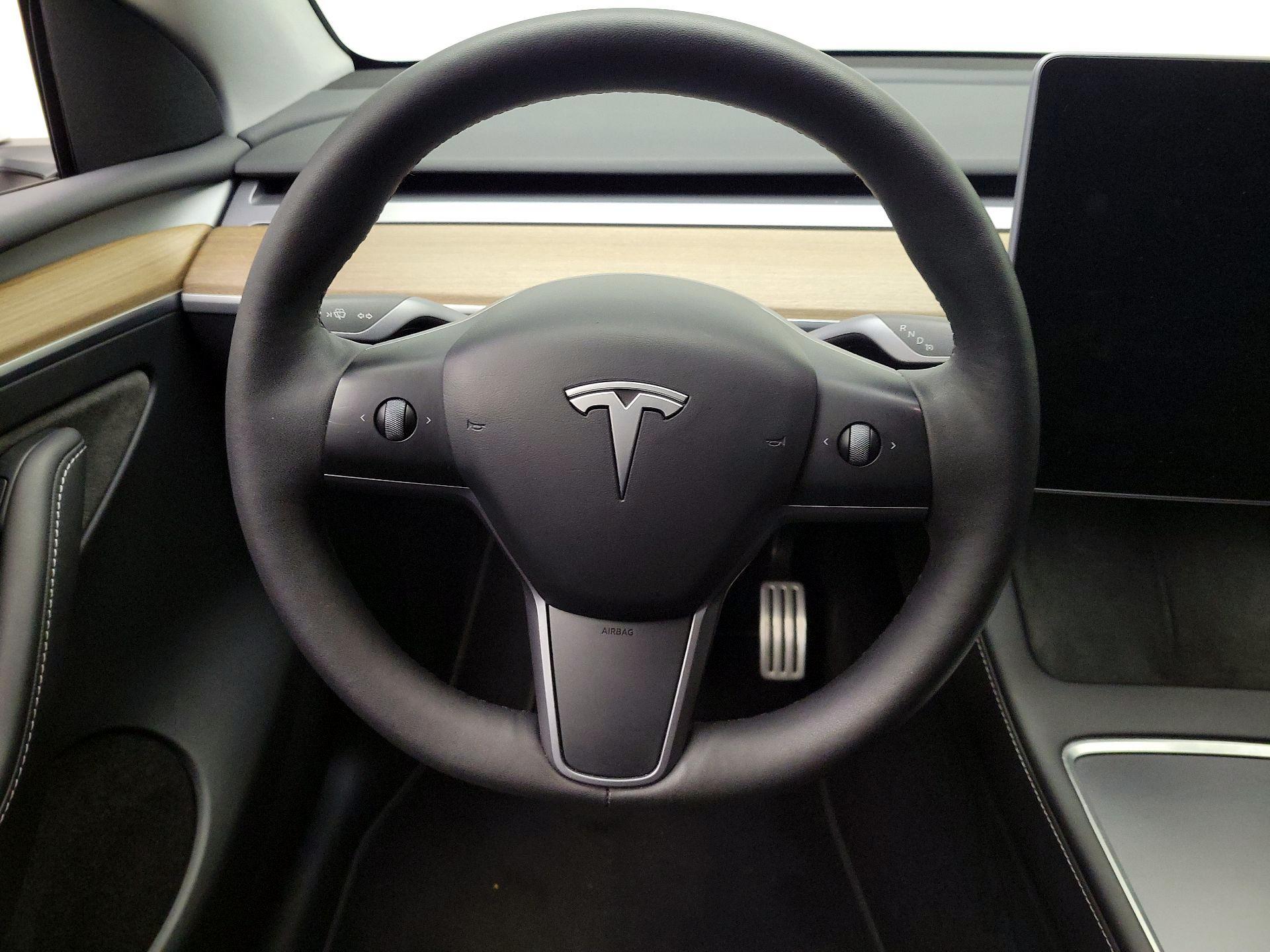 Thumbnail: 2023 Tesla Model Y - 10