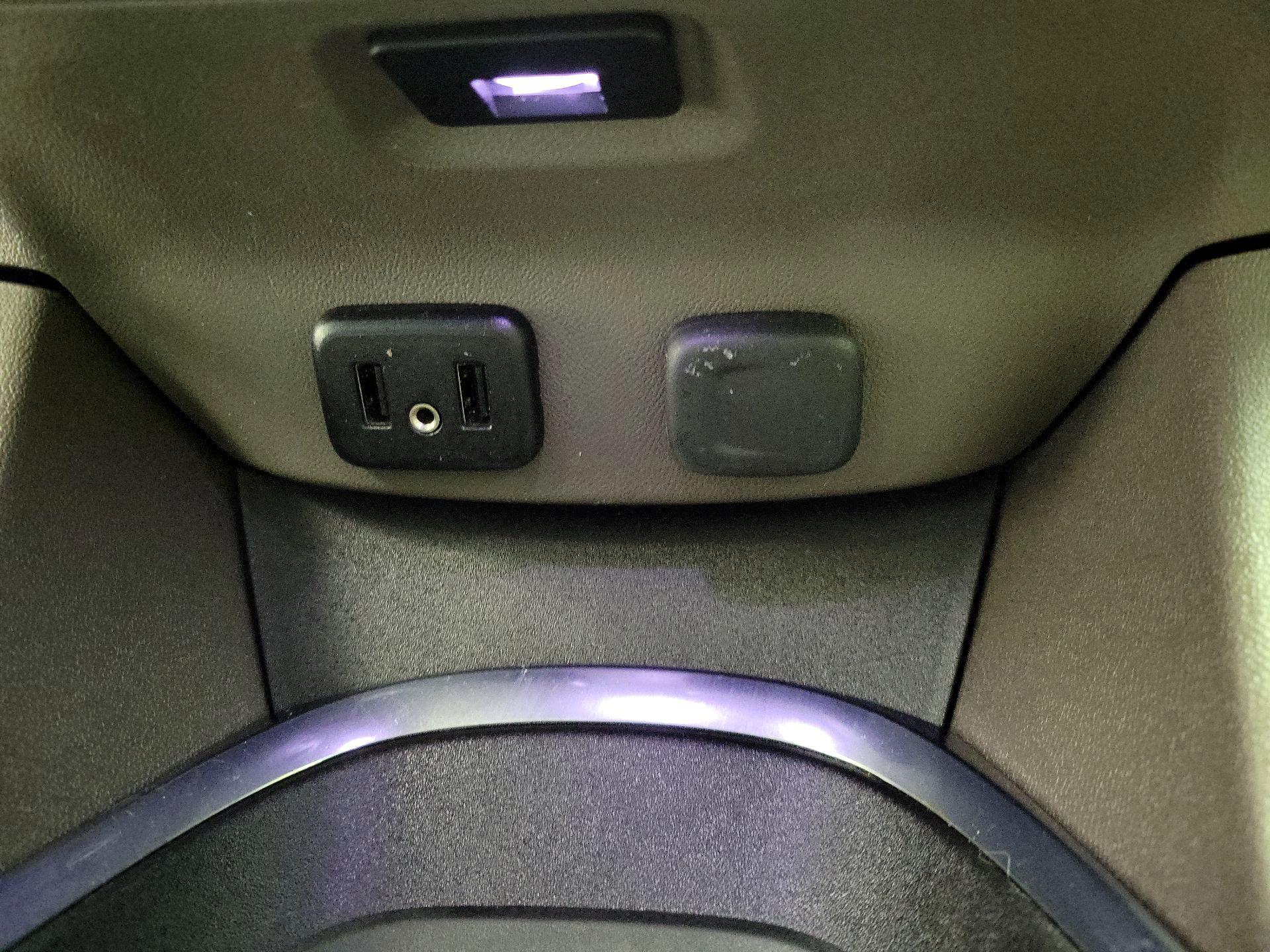 Thumbnail: 2017 Chevrolet Malibu - 18