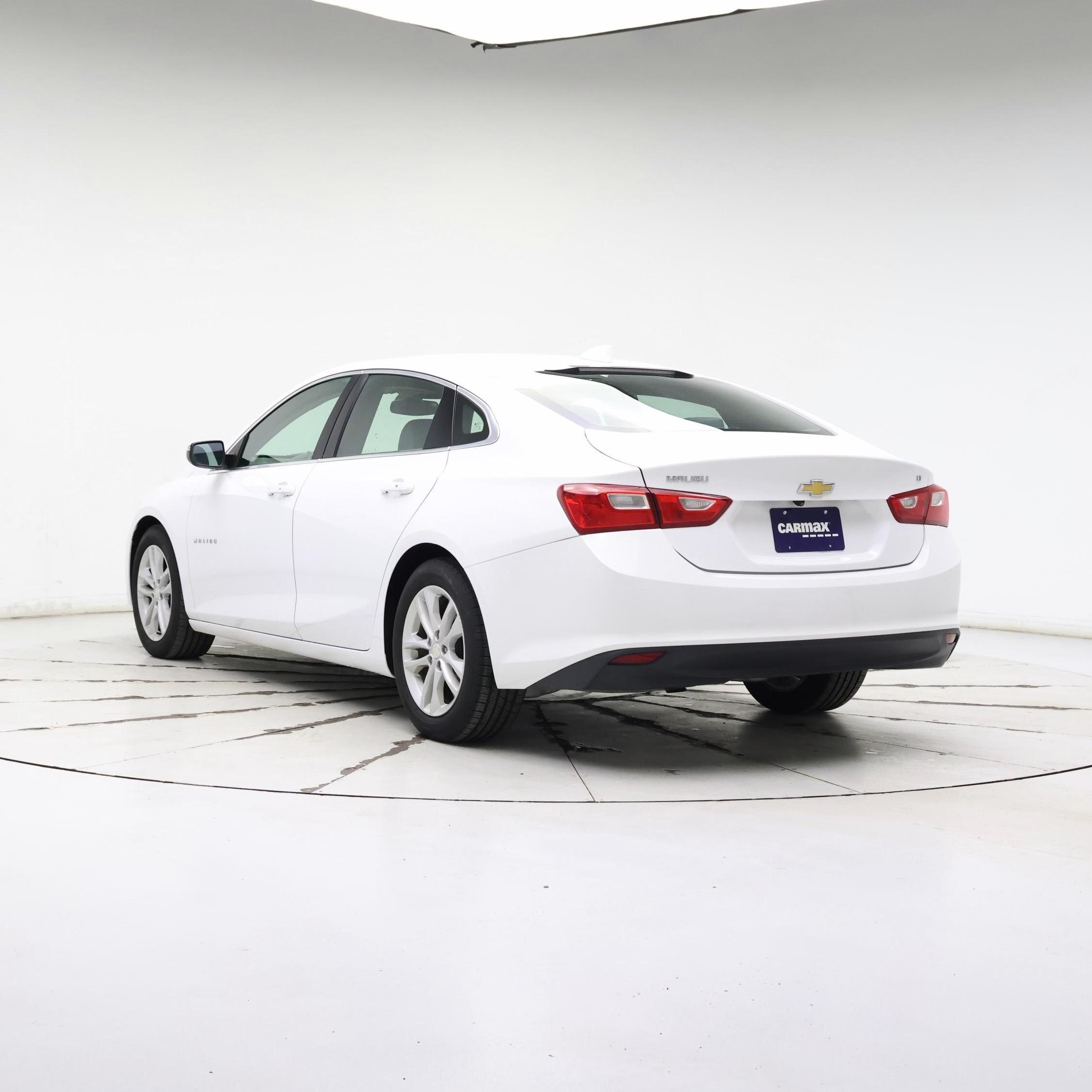 Thumbnail: 2017 Chevrolet Malibu - 2