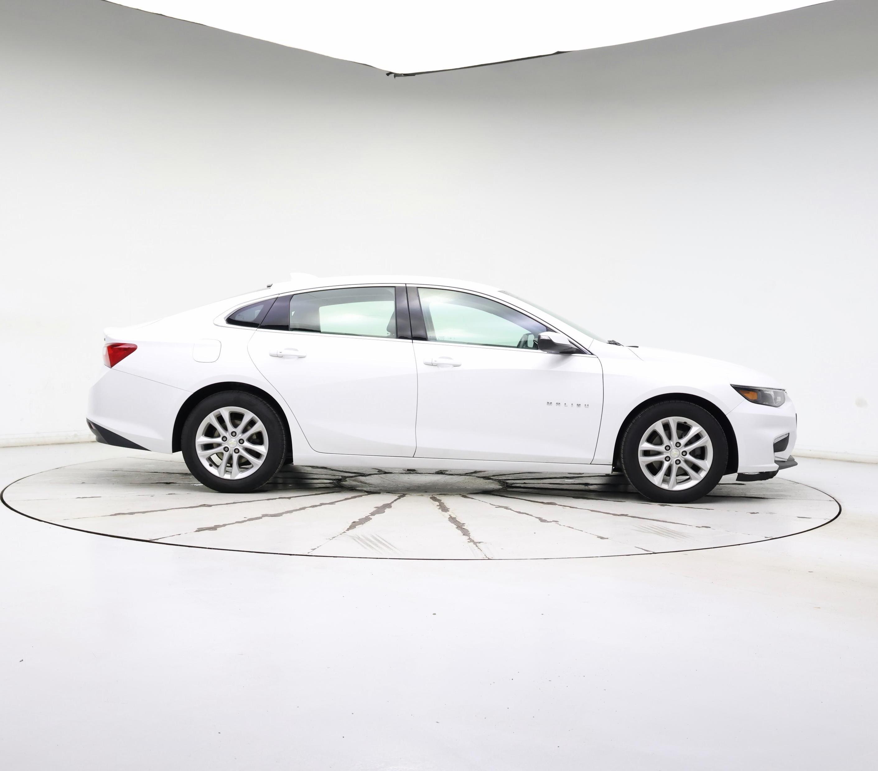 Thumbnail: 2017 Chevrolet Malibu - 7