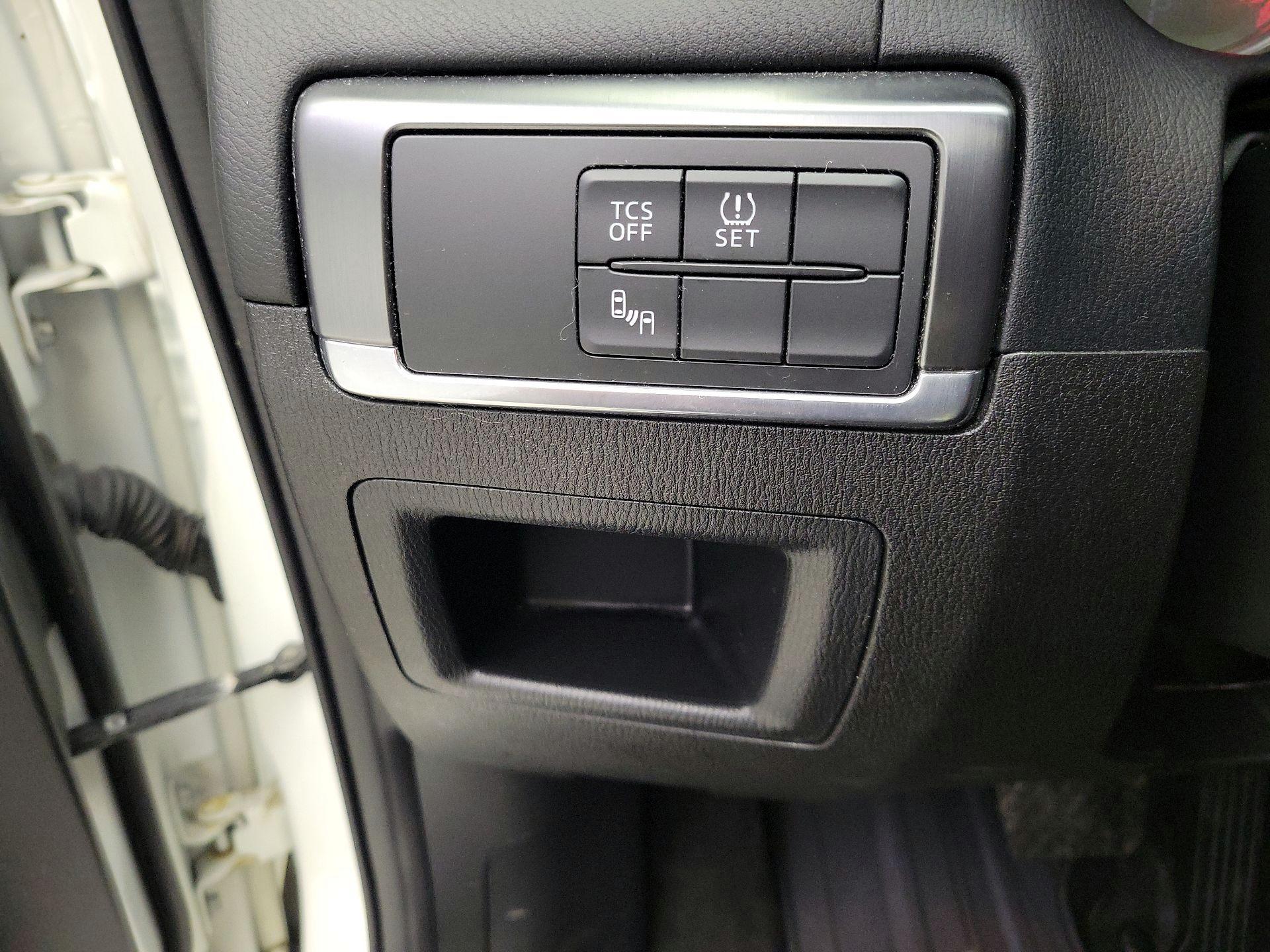 Thumbnail: 2016 Mazda CX-5 - 13