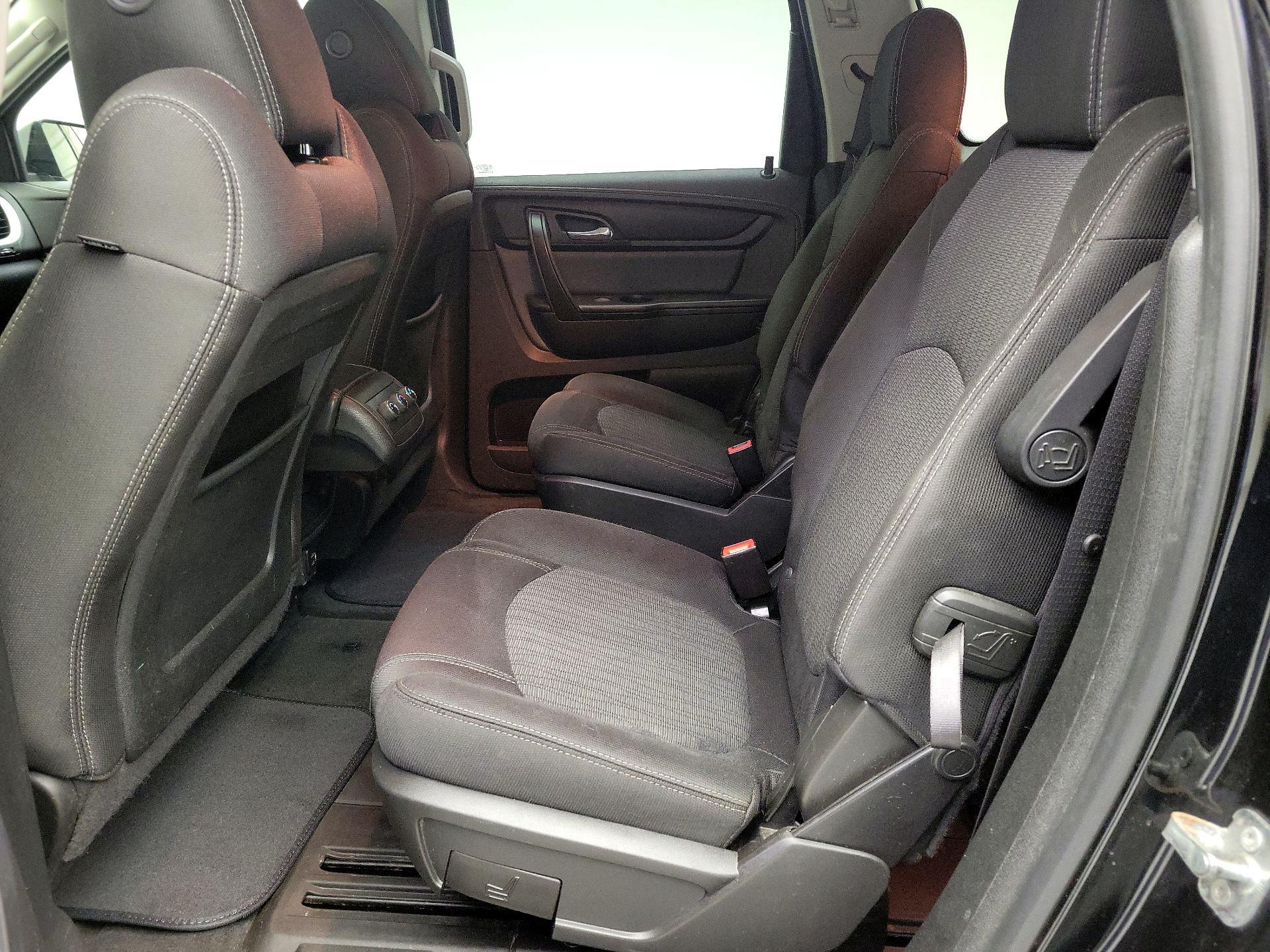 Thumbnail: 2017 Chevrolet Traverse - 19