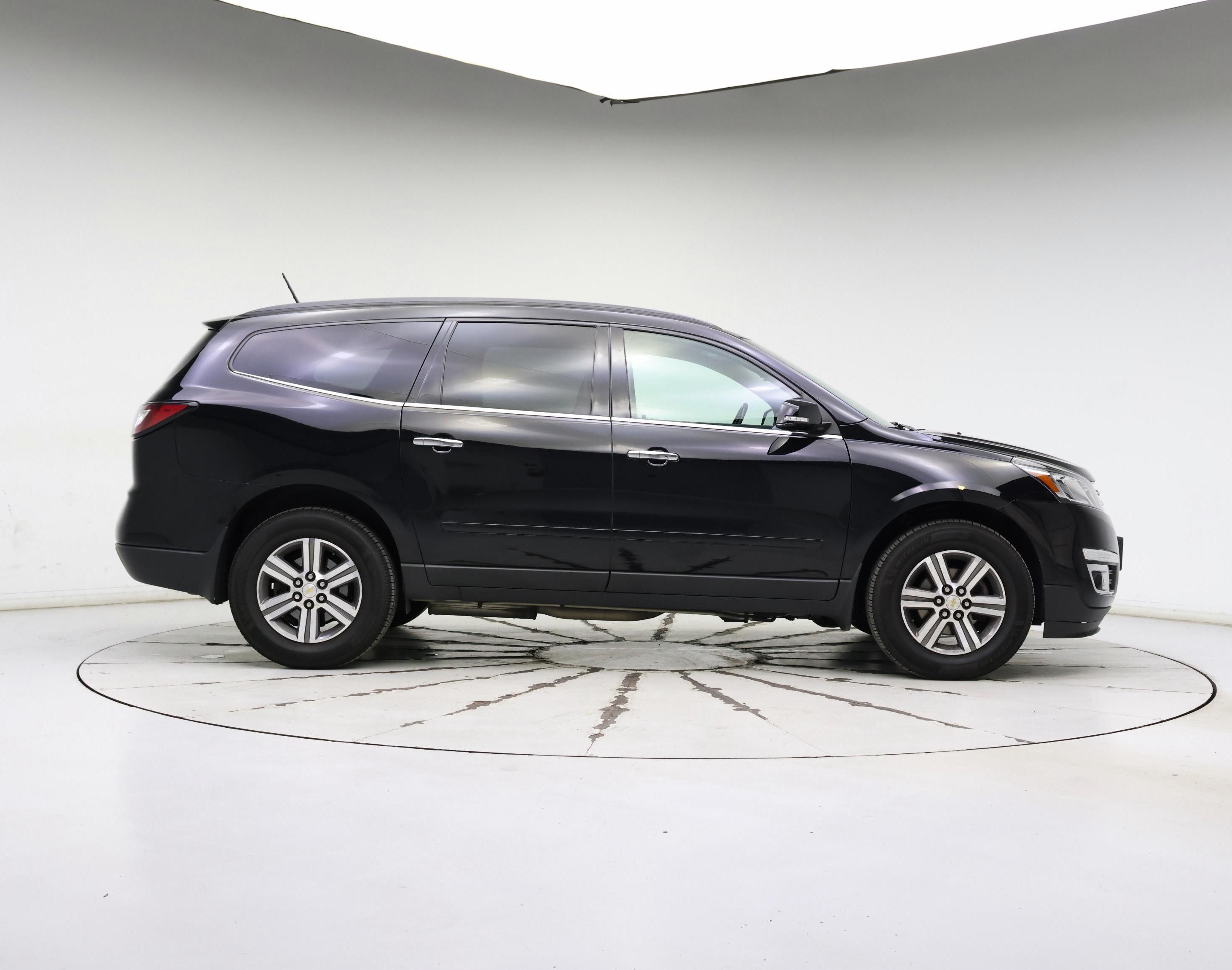 Thumbnail: 2017 Chevrolet Traverse - 7