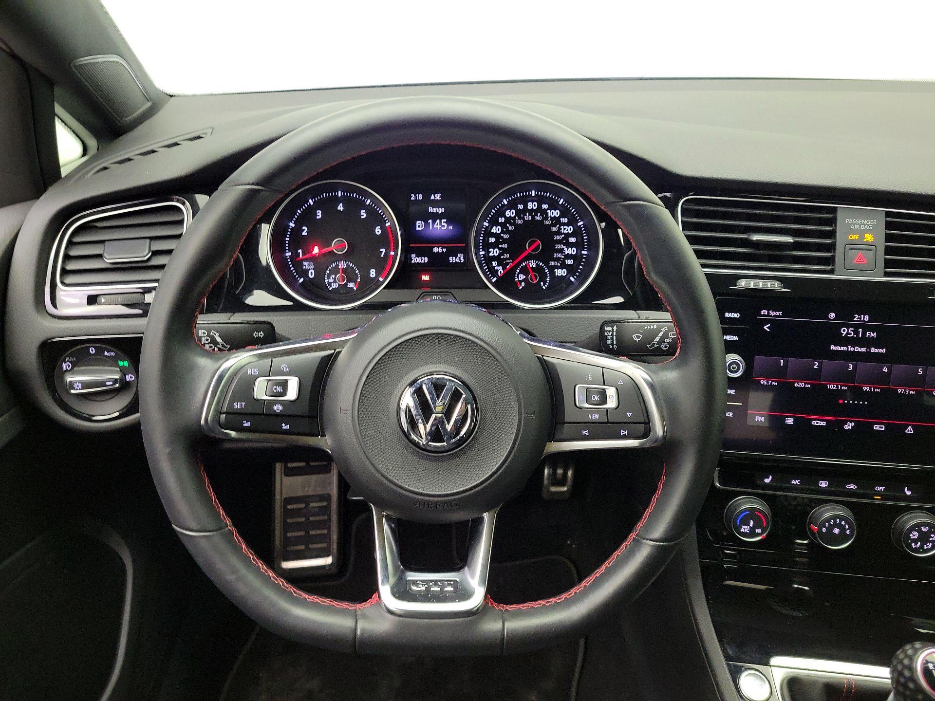 Thumbnail: 2021 Volkswagen Golf - 10