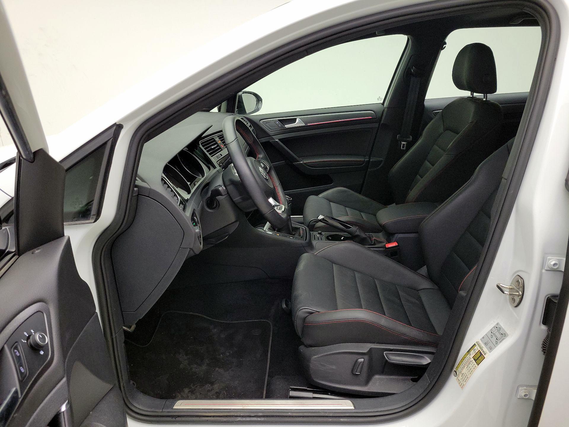 Thumbnail: 2021 Volkswagen Golf - 11