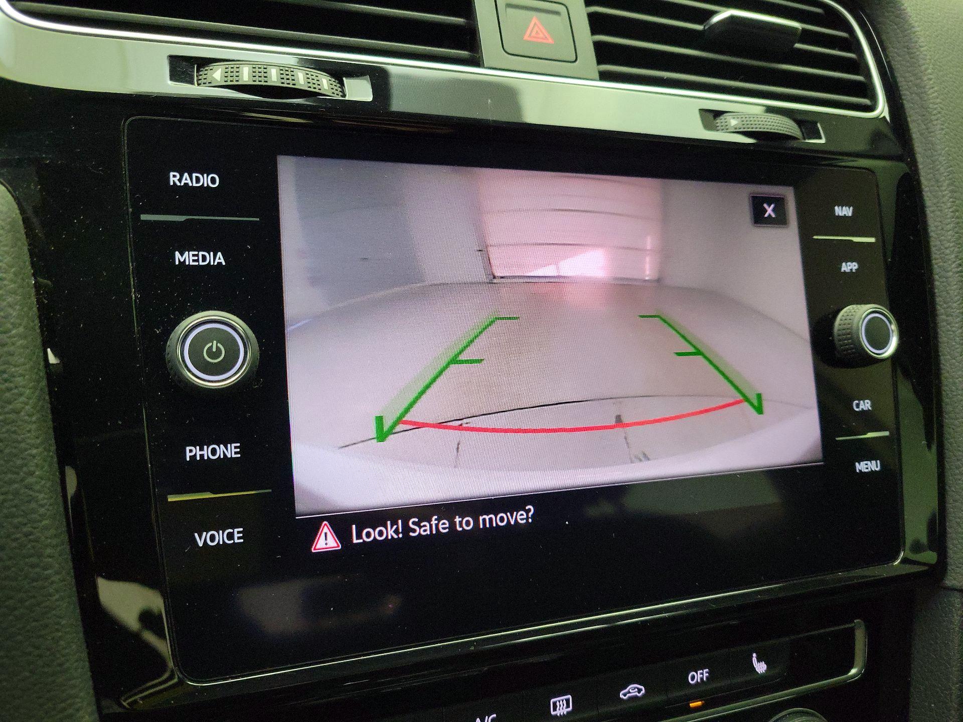 Thumbnail: 2021 Volkswagen Golf - 13