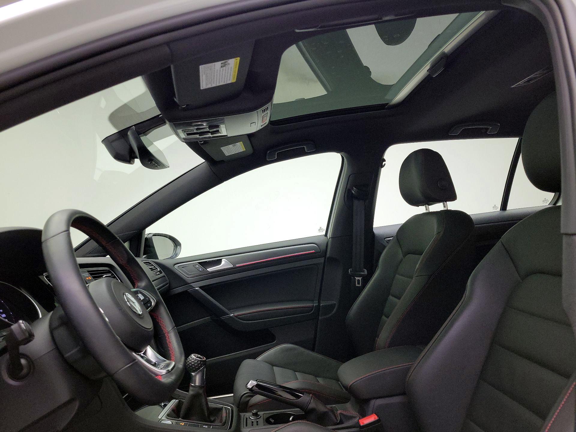 Thumbnail: 2021 Volkswagen Golf - 18