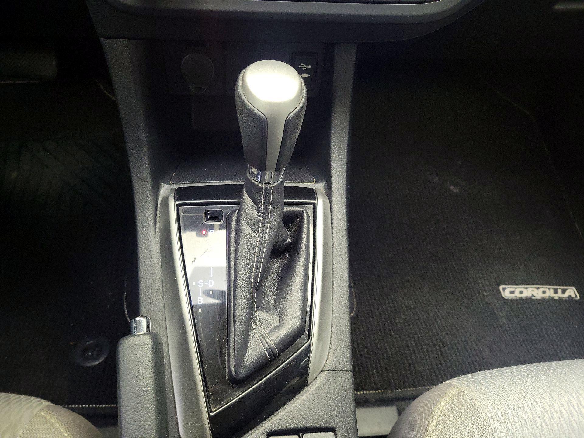 Thumbnail: 2016 Toyota Corolla - 17