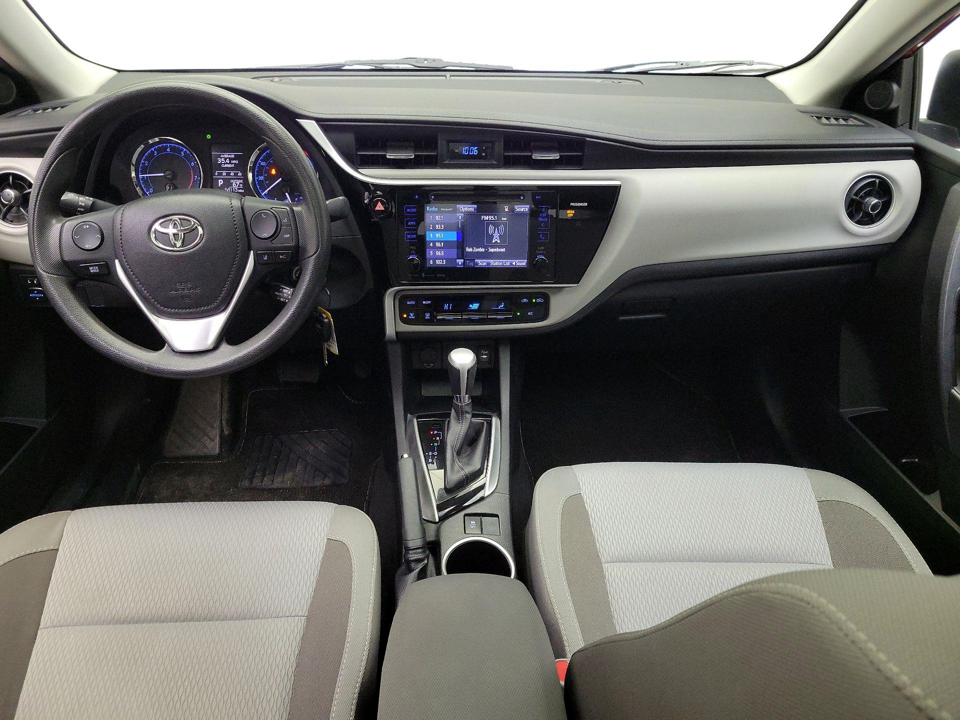 Thumbnail: 2017 Toyota Corolla - 9