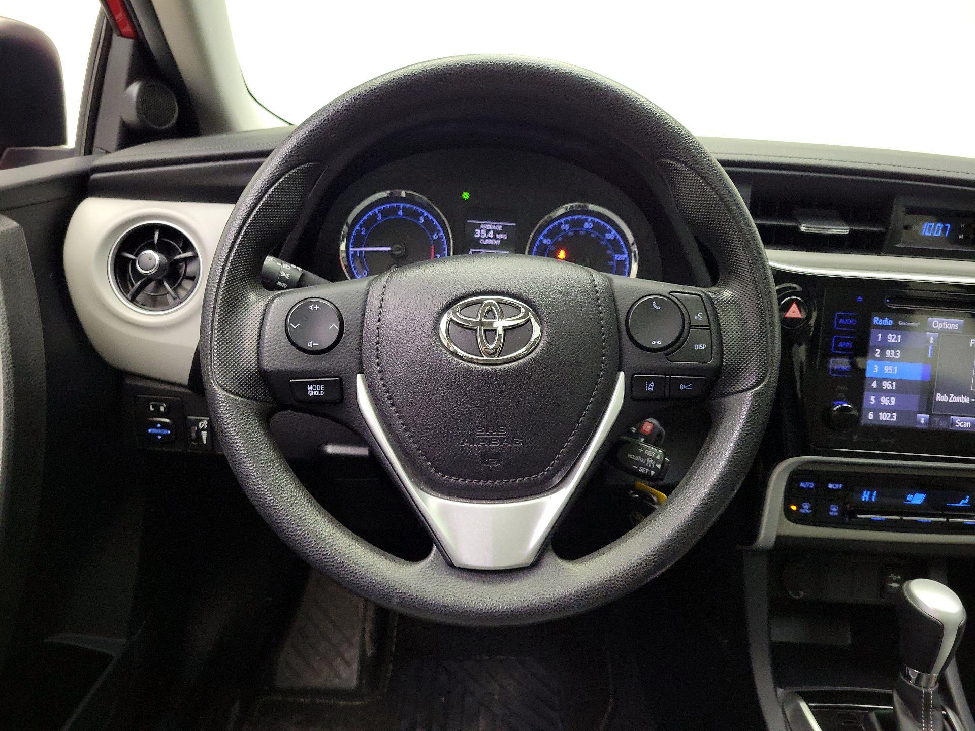 Thumbnail: 2017 Toyota Corolla - 10