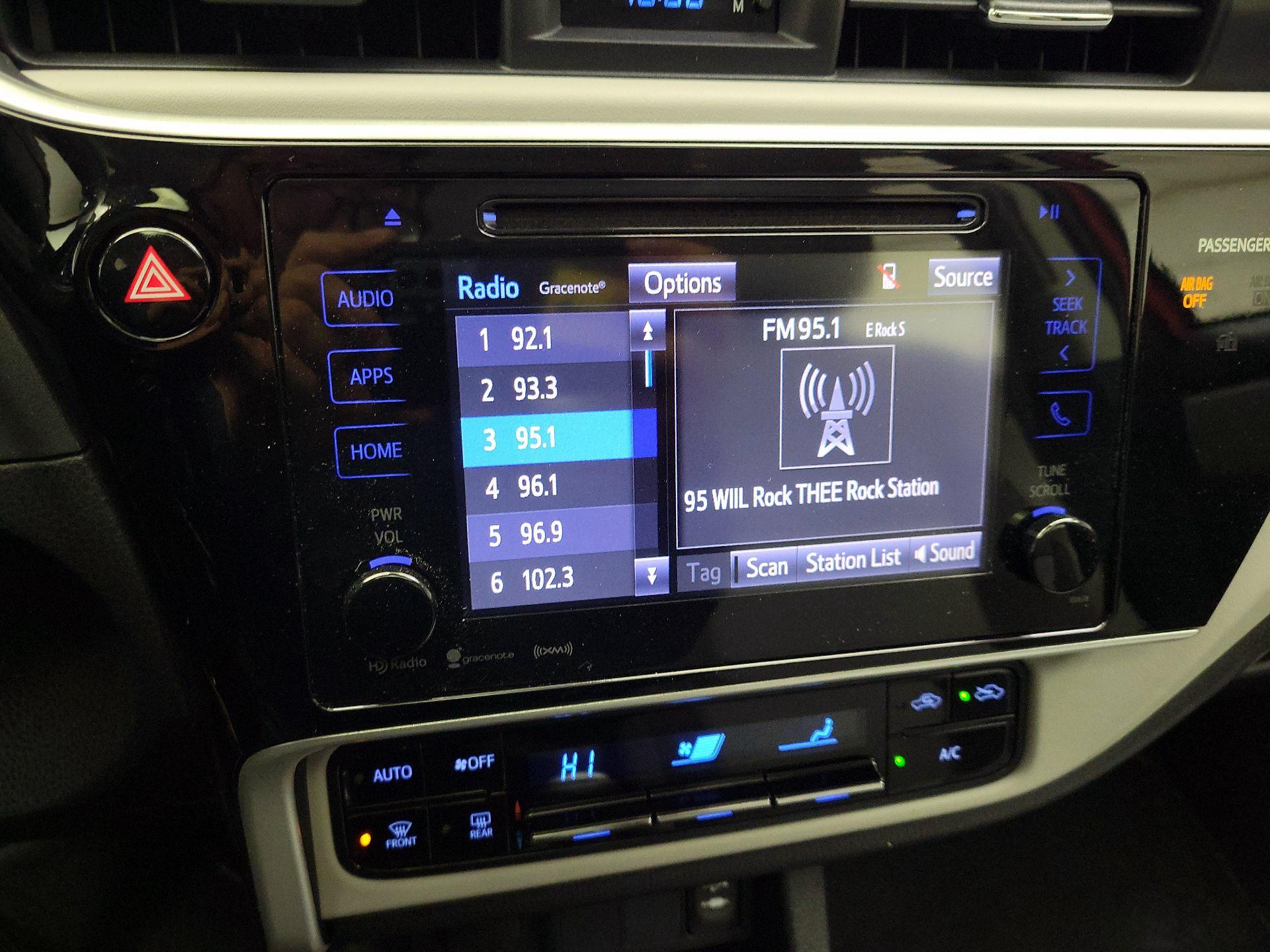 Thumbnail: 2017 Toyota Corolla - 15