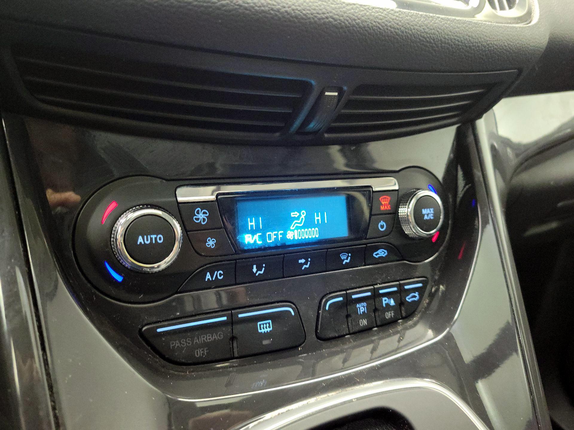 Thumbnail: 2014 Ford Escape - 17