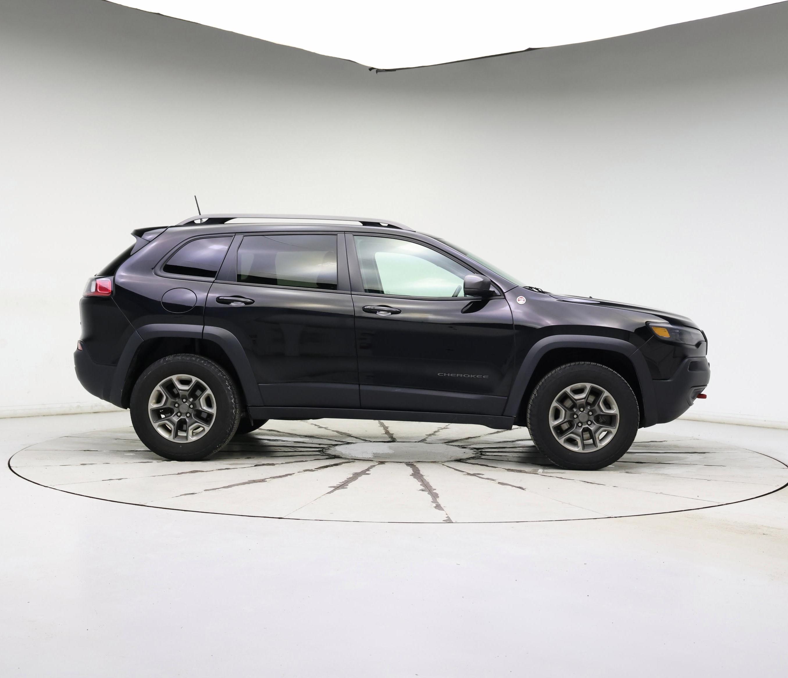 Thumbnail: 2019 Jeep Cherokee - 7