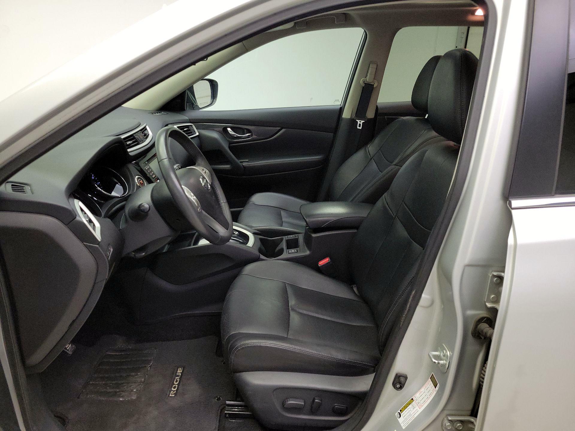 Thumbnail: 2016 Nissan Rogue - 11