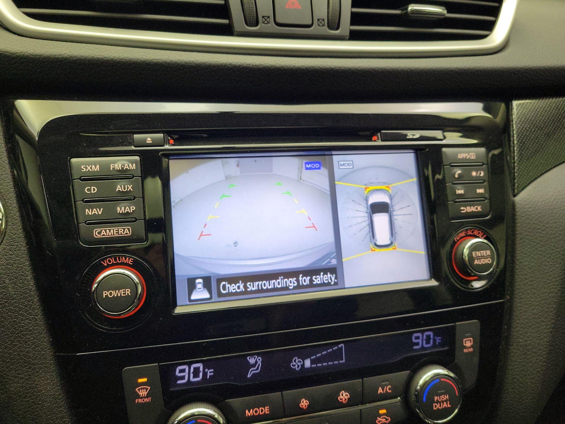 Thumbnail: 2016 Nissan Rogue - 15