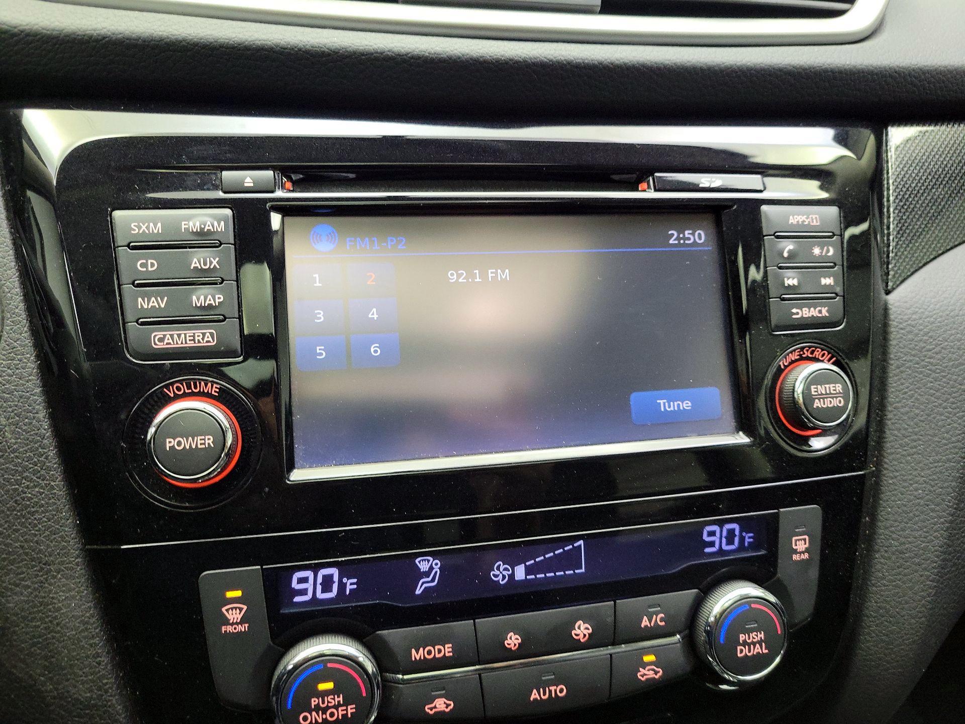 Thumbnail: 2016 Nissan Rogue - 16