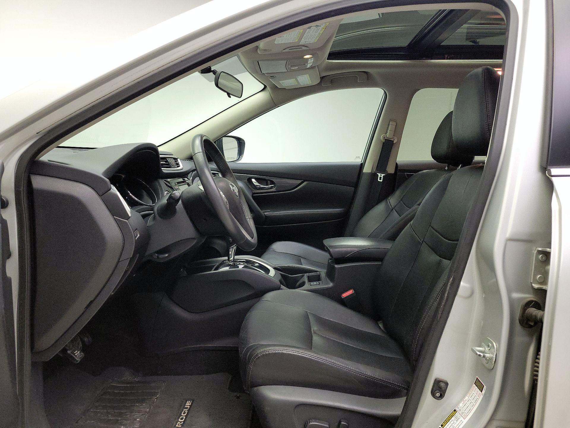 Thumbnail: 2016 Nissan Rogue - 20