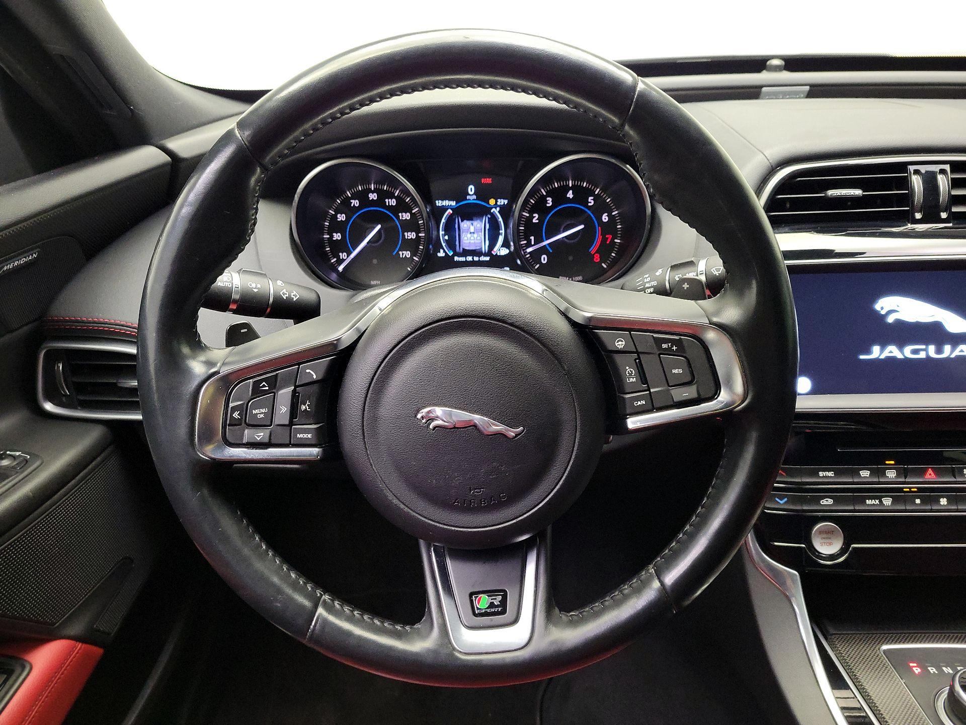 Thumbnail: 2017 Jaguar XE - 10