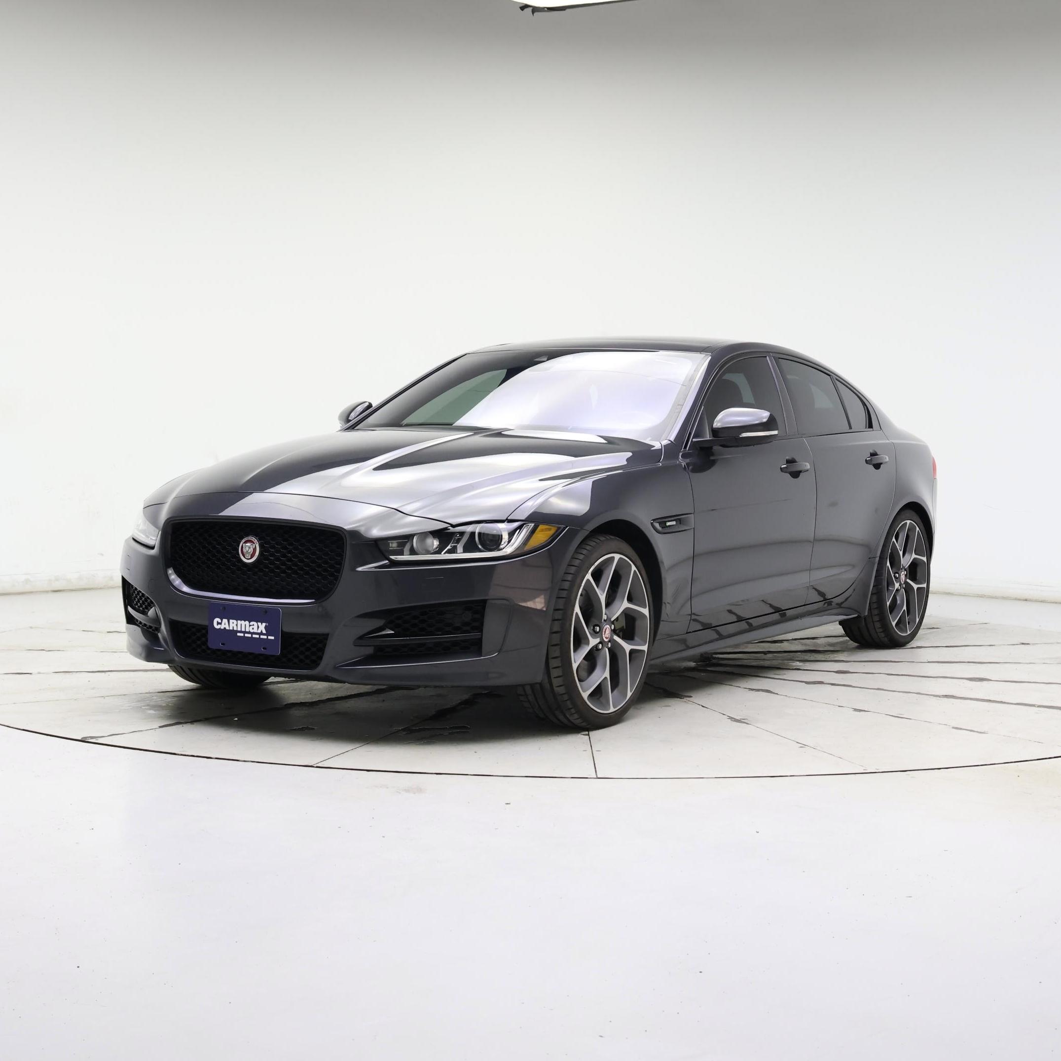 Thumbnail: 2017 Jaguar XE - 4