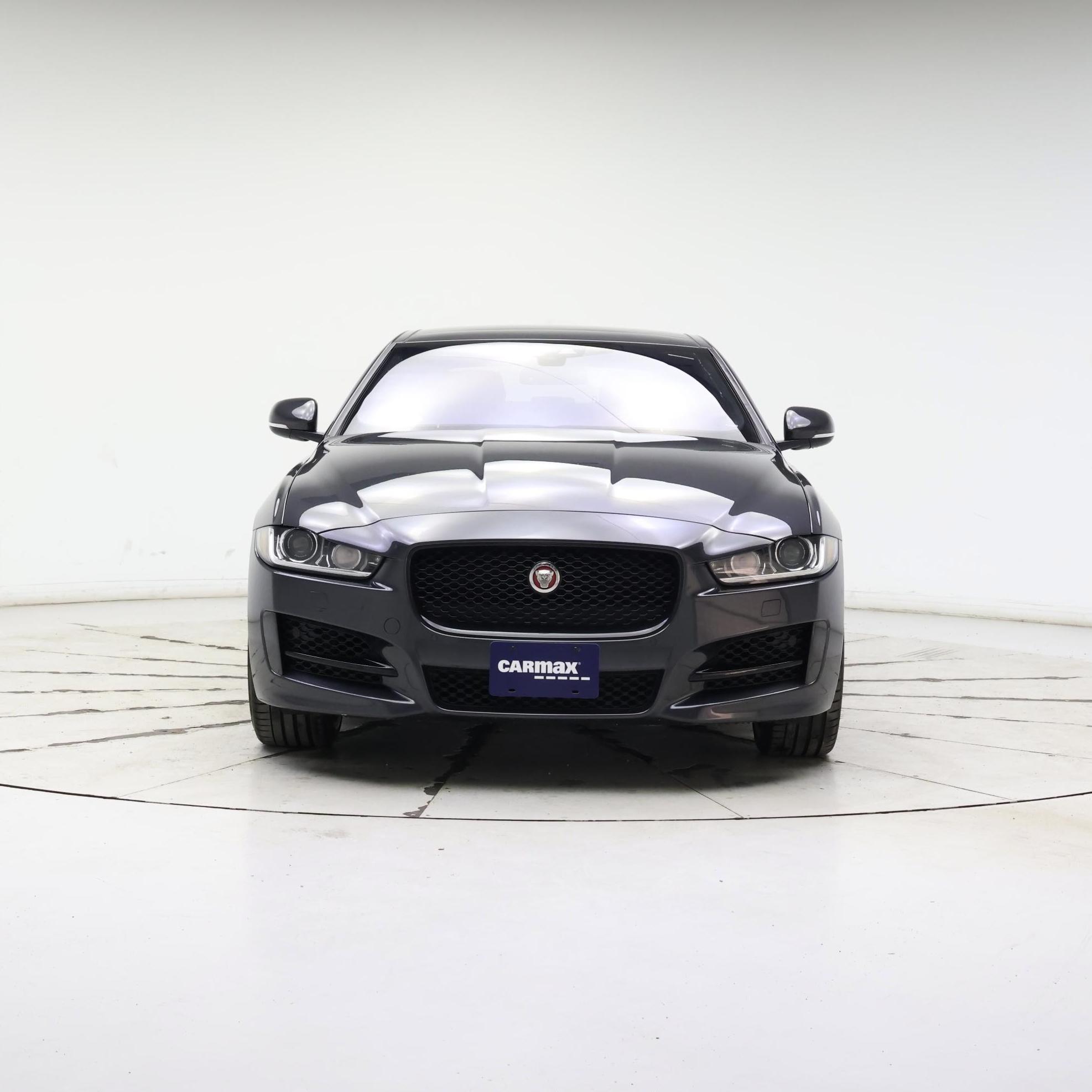 Thumbnail: 2017 Jaguar XE - 5