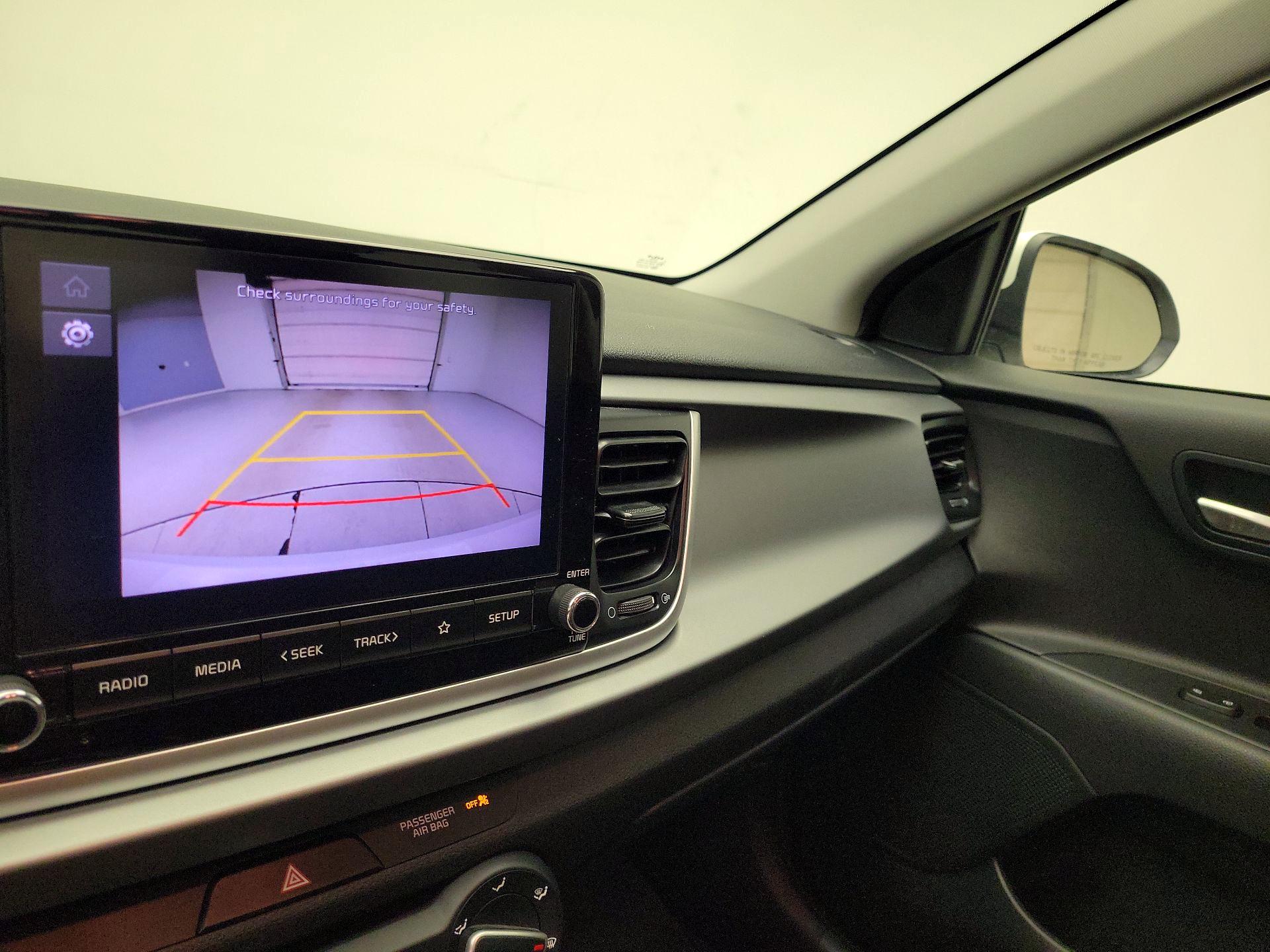 Thumbnail: 2022 Kia Rio - 14