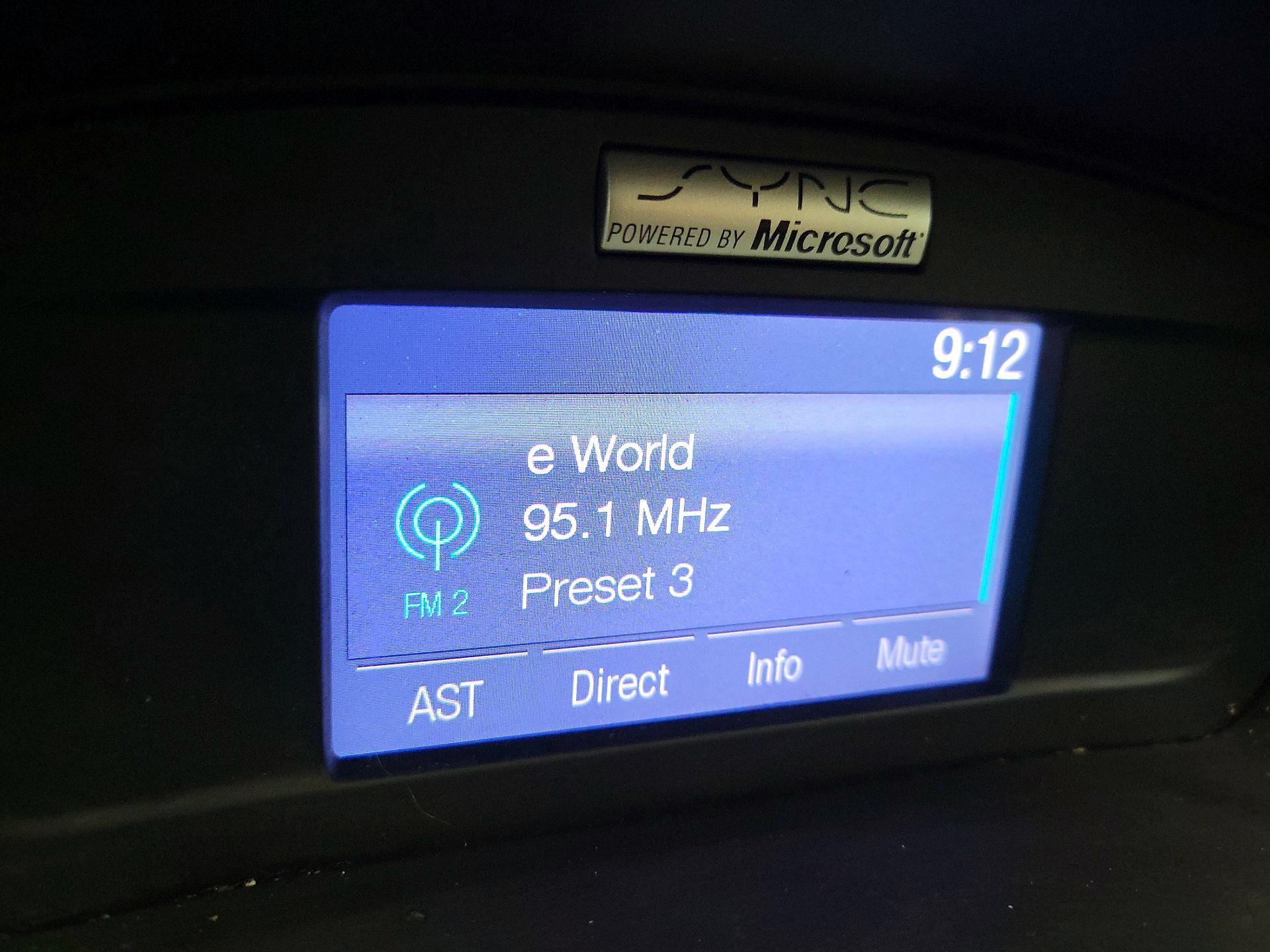 Thumbnail: 2015 Ford Escape - 14