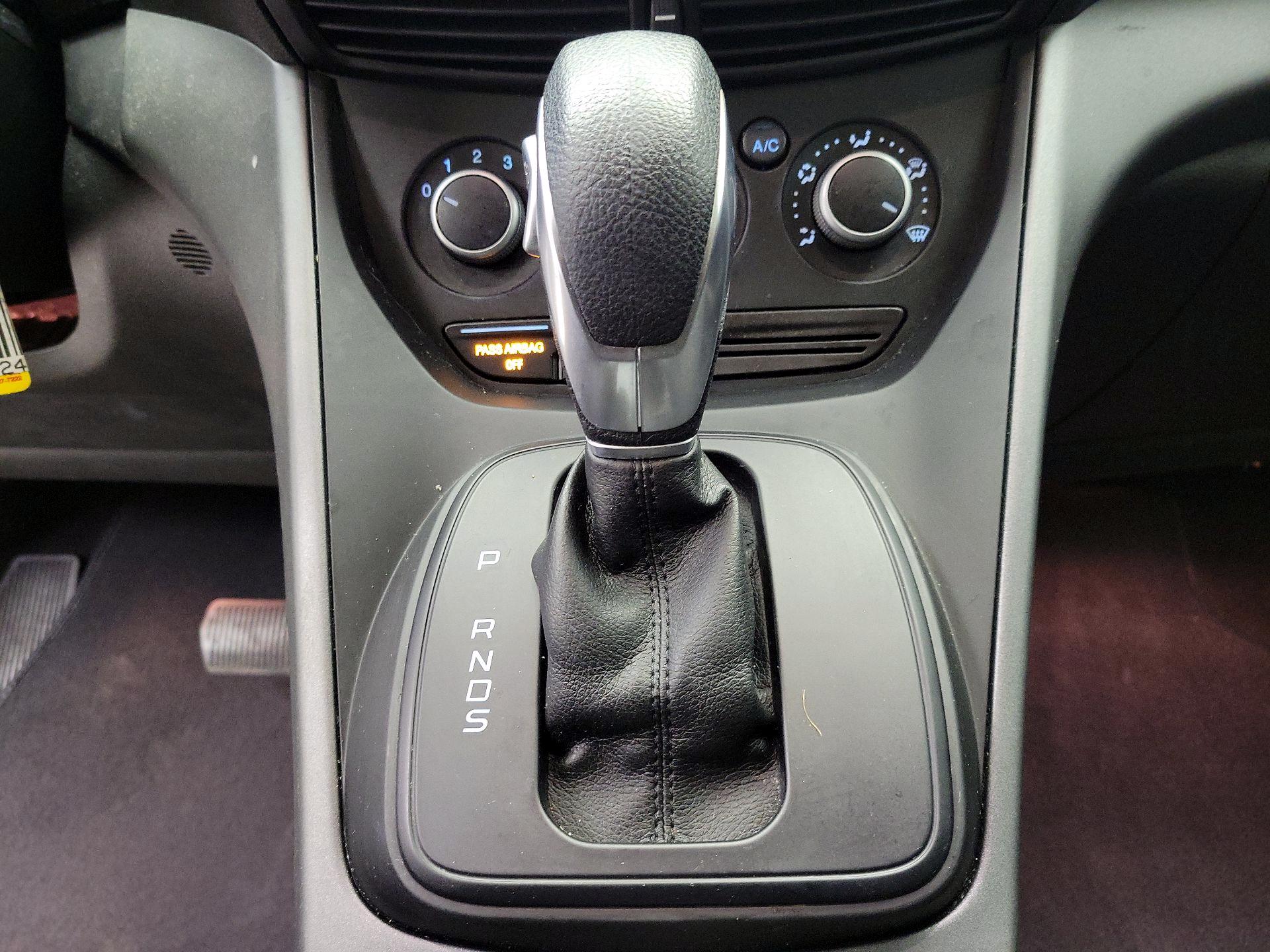 Thumbnail: 2015 Ford Escape - 16