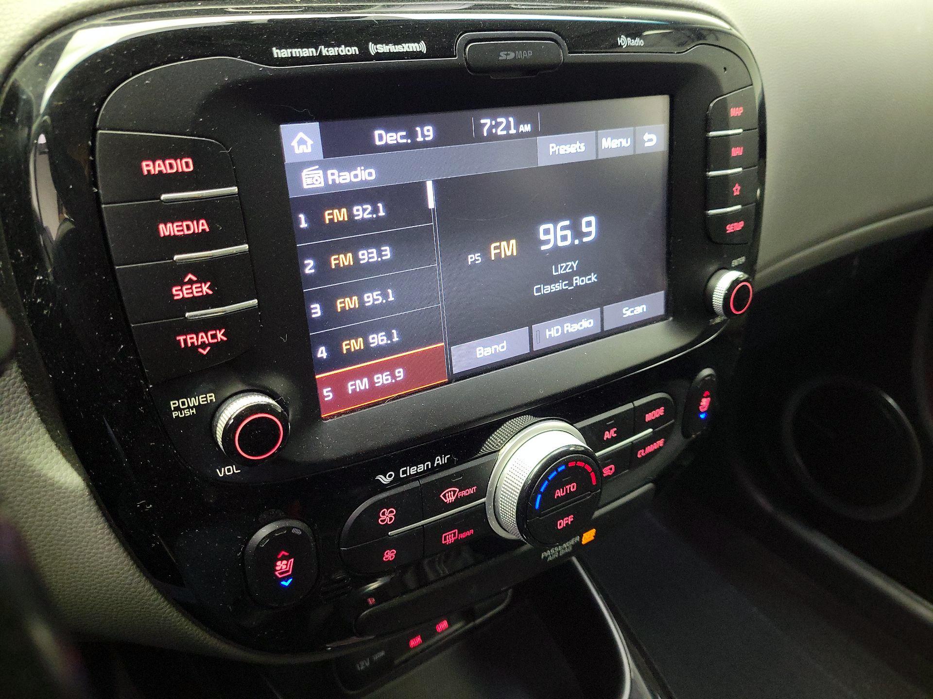 Thumbnail: 2018 Kia Soul - 16