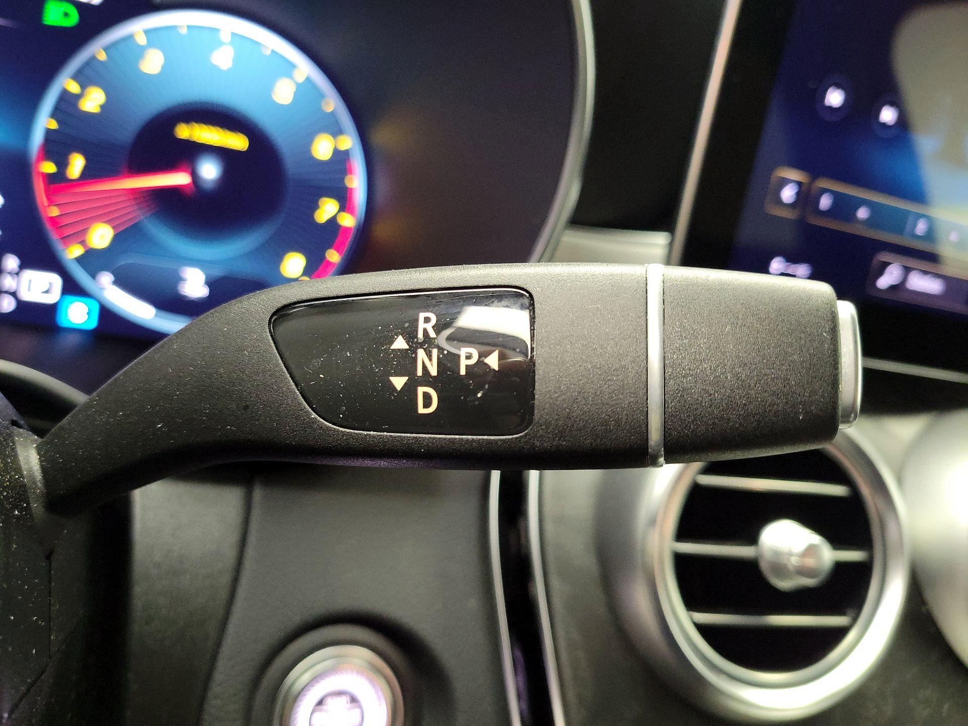 Thumbnail: 2022 Mercedes-Benz GLC - 16