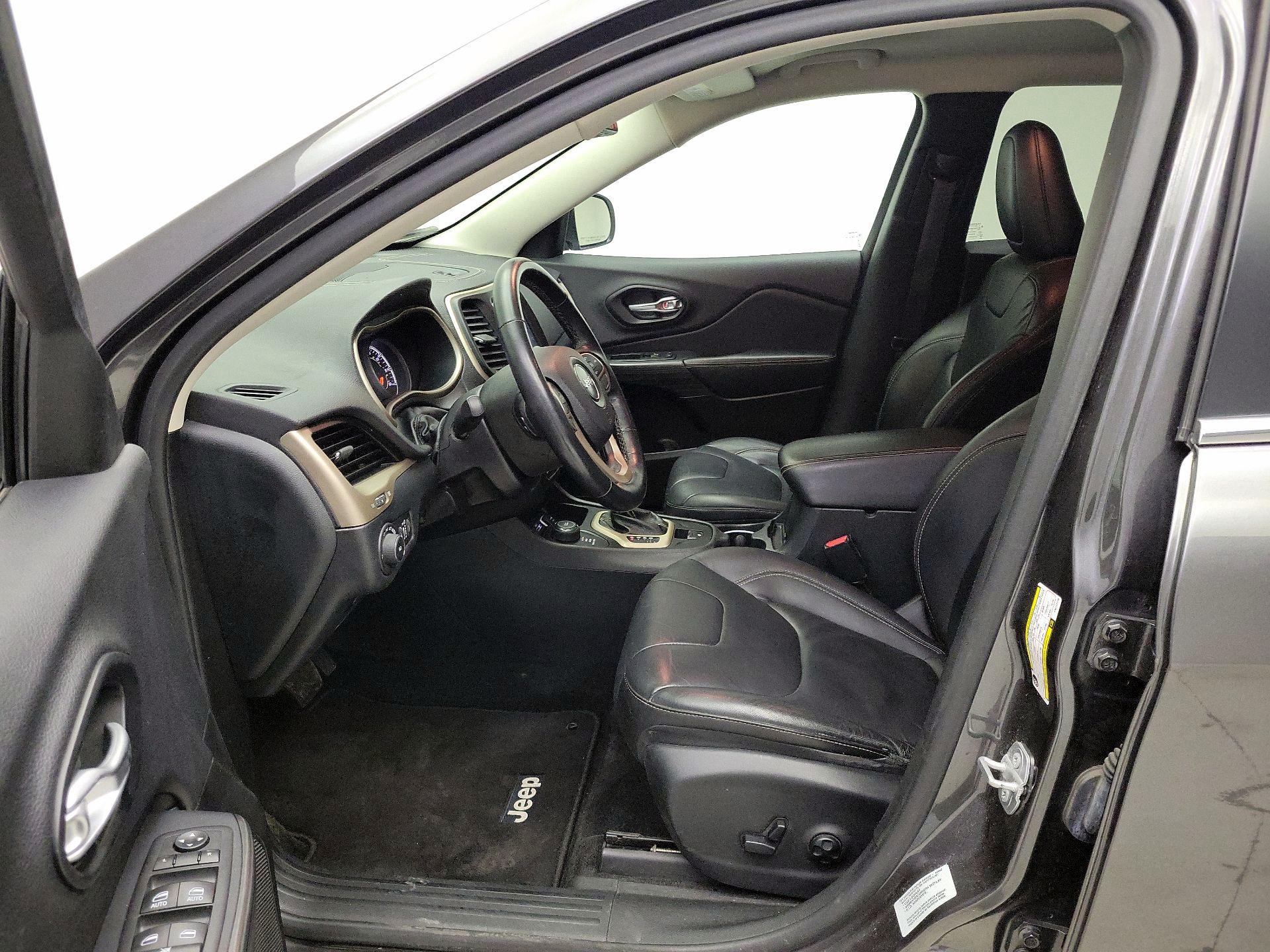 Thumbnail: 2015 Jeep Cherokee - 11