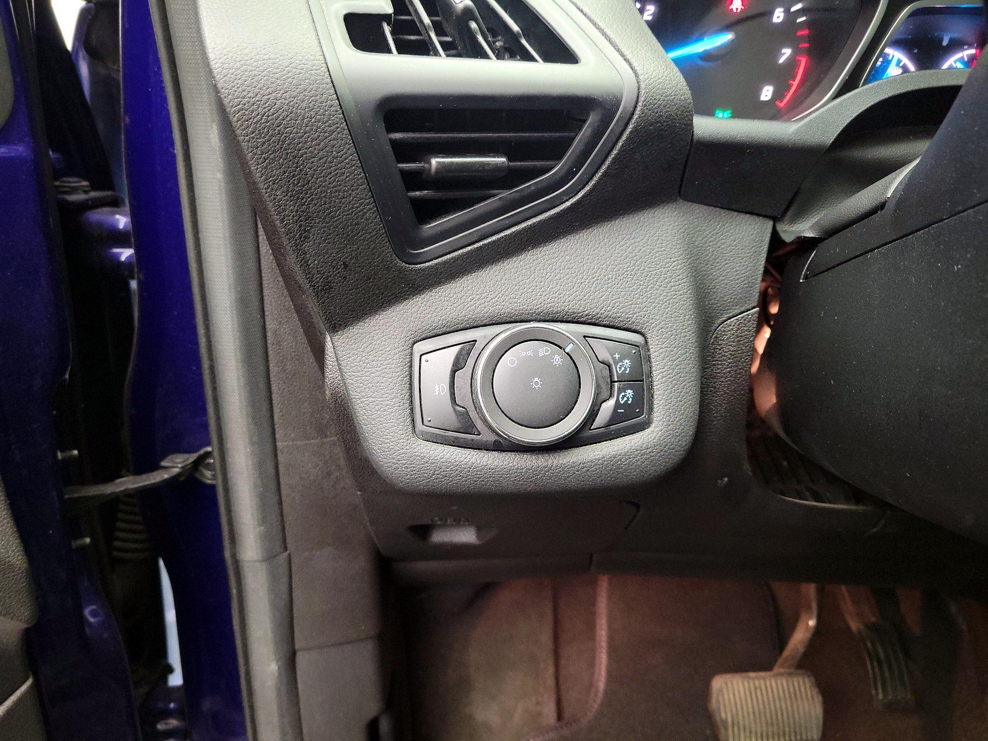 Thumbnail: 2014 Ford Escape - 13