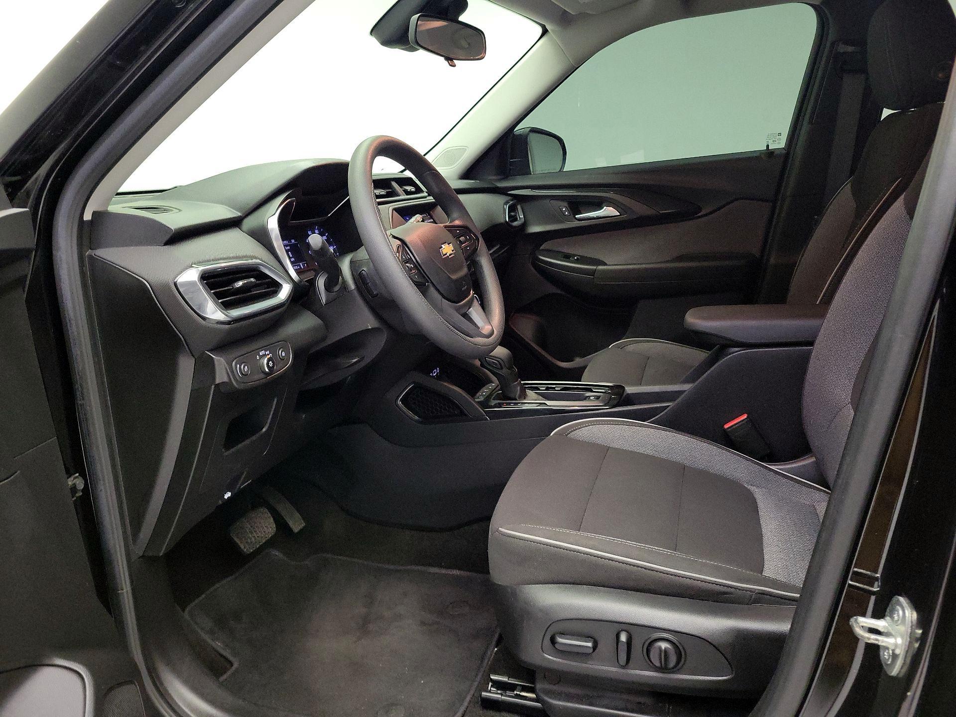 Thumbnail: 2022 Chevrolet TrailBlazer - 11