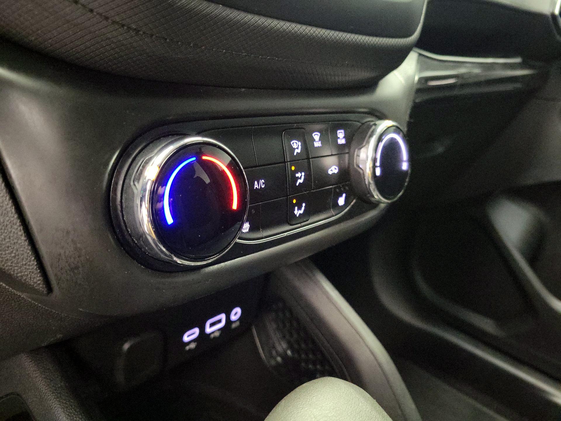 Thumbnail: 2022 Chevrolet TrailBlazer - 16