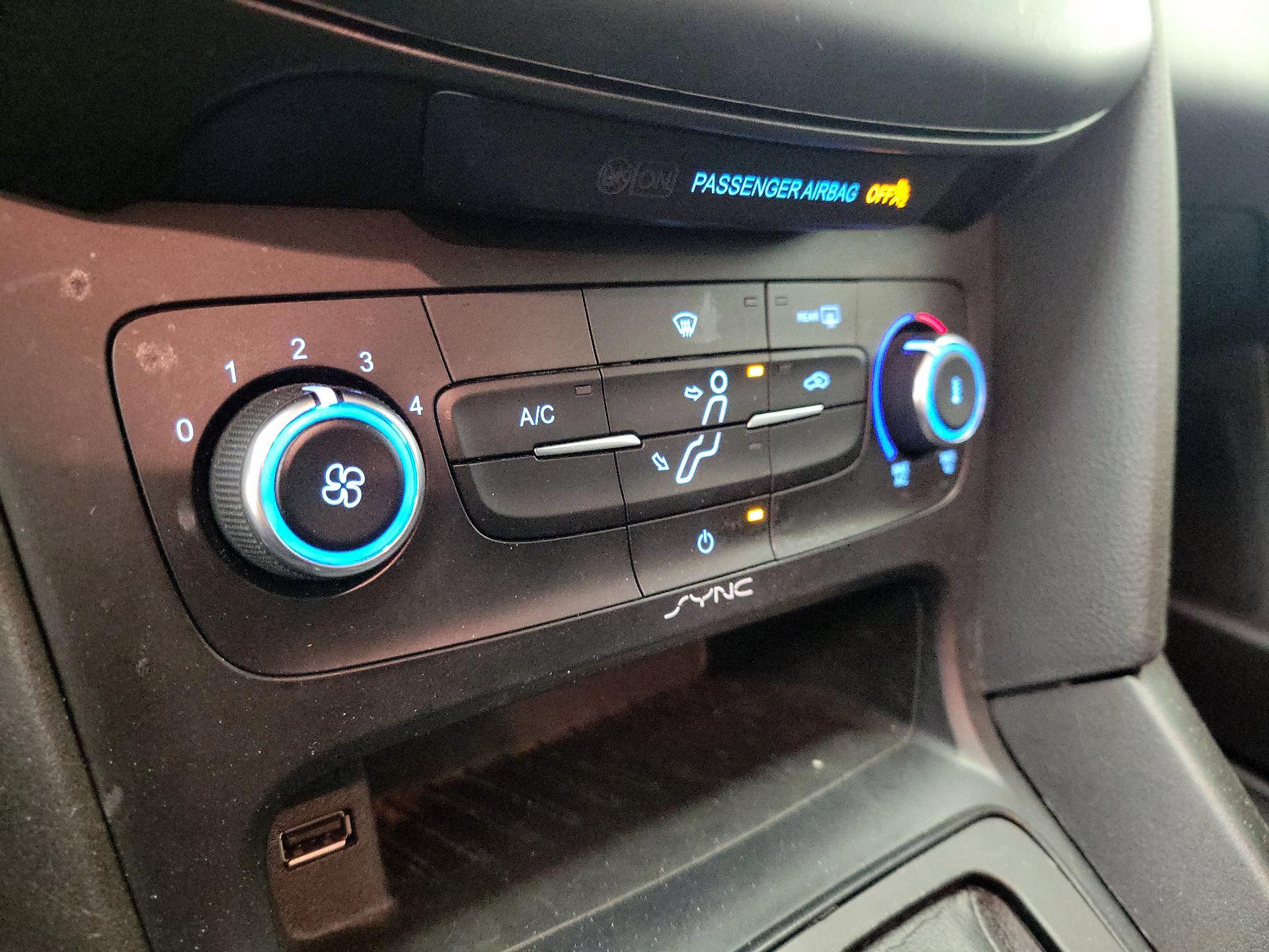 Thumbnail: 2018 Ford Focus - 16