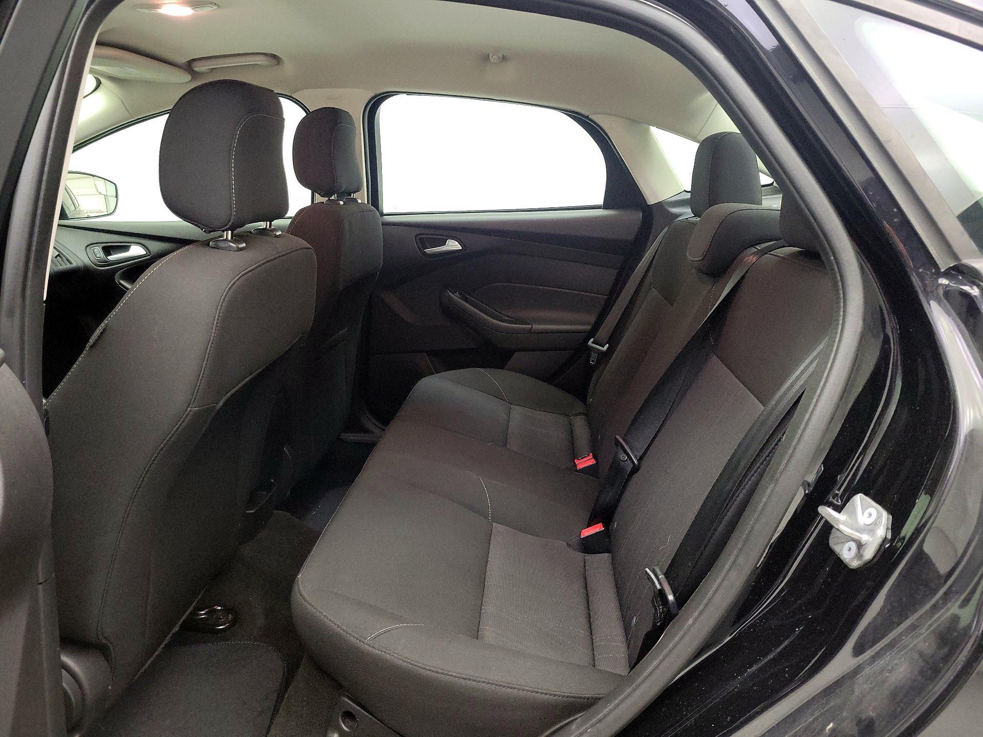 Thumbnail: 2018 Ford Focus - 19