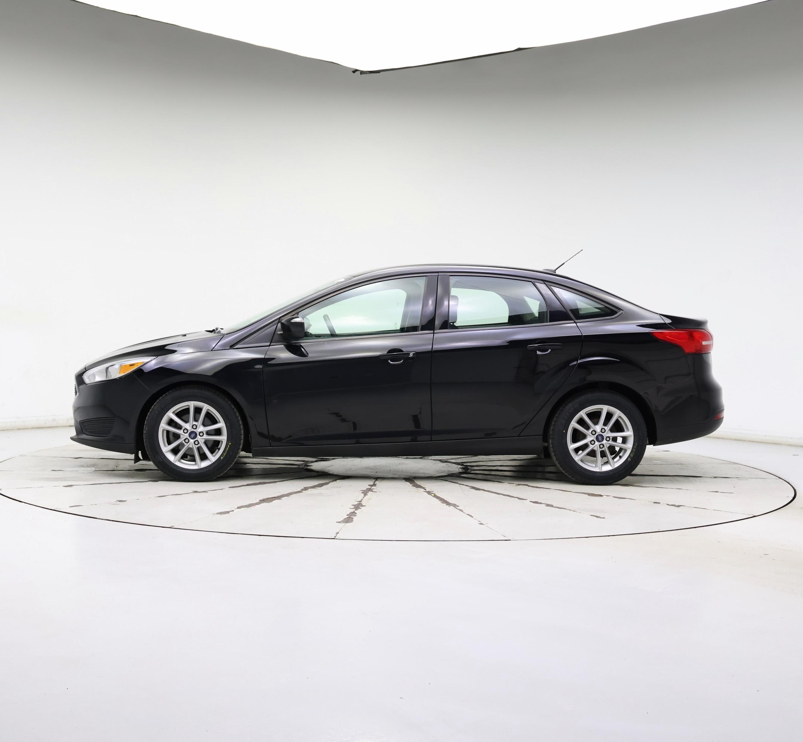 Thumbnail: 2018 Ford Focus - 3