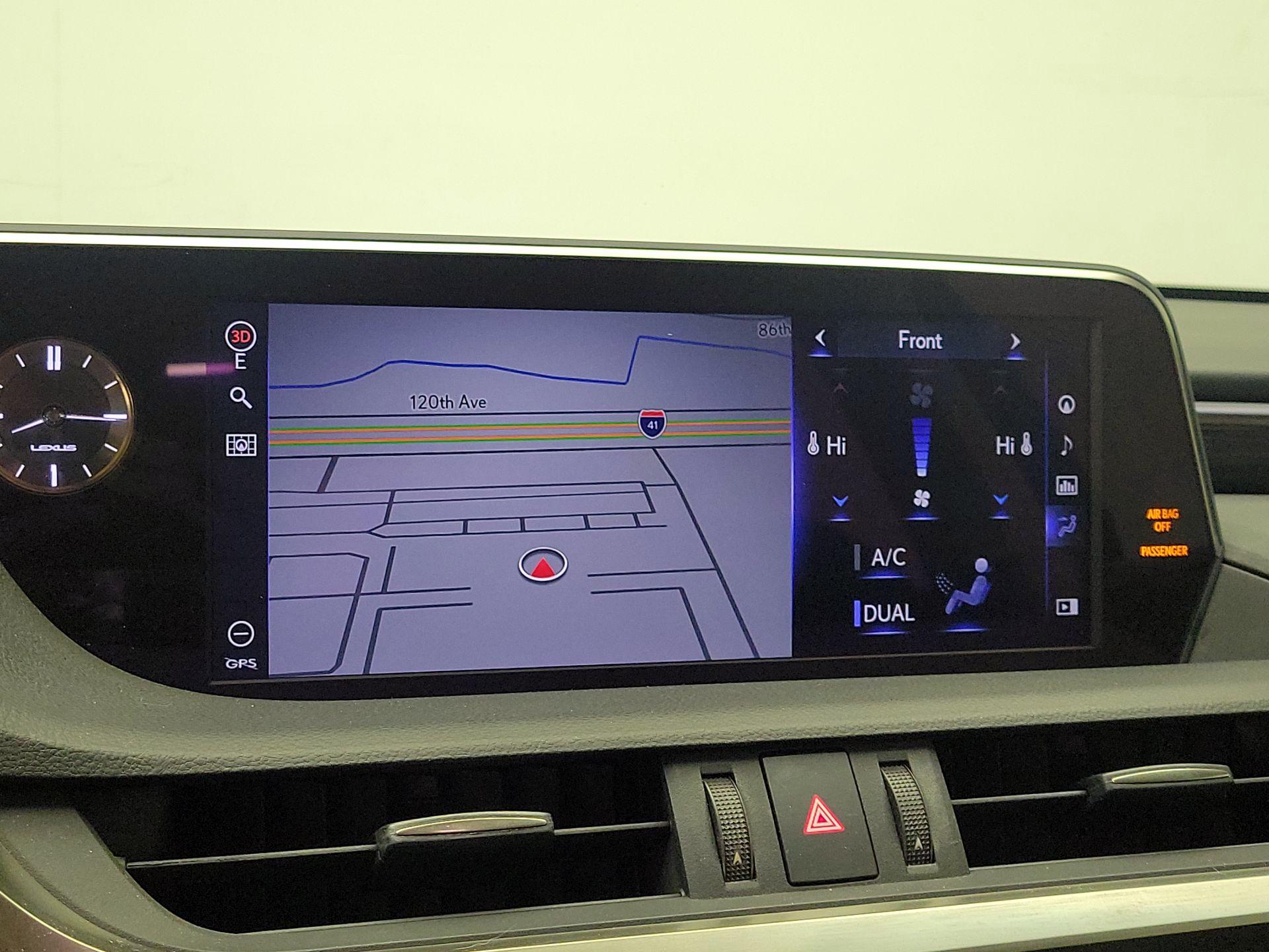 Thumbnail: 2021 Lexus ES - 14