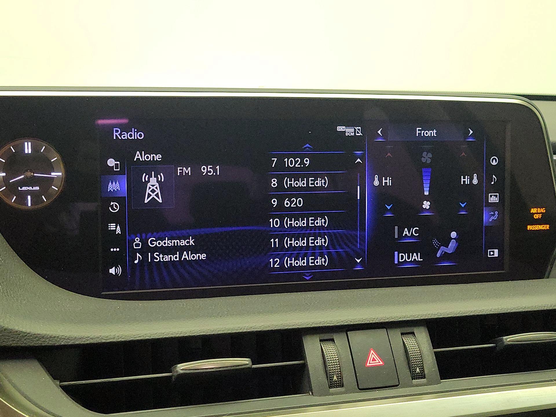 Thumbnail: 2021 Lexus ES - 16