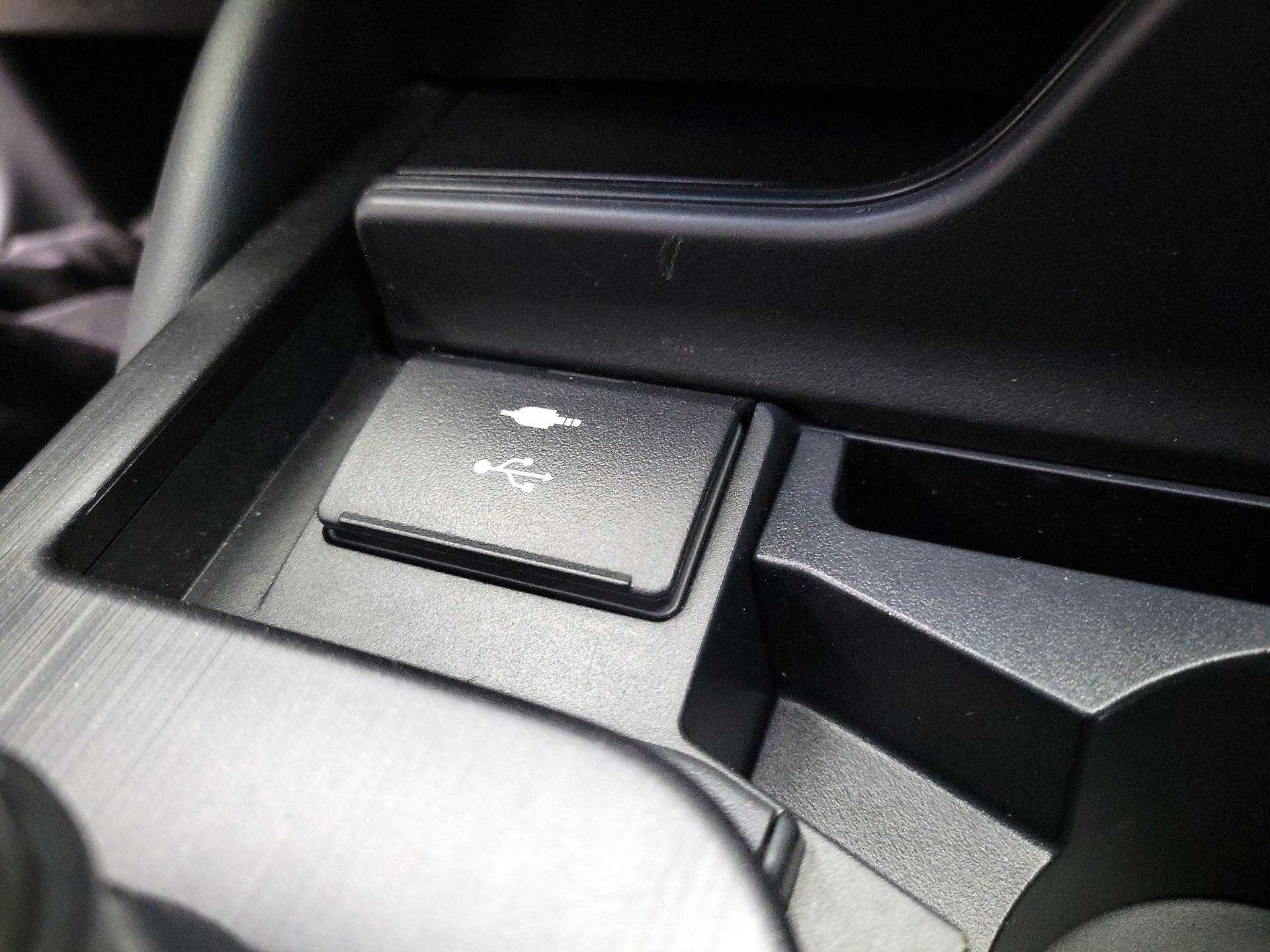 Thumbnail: 2021 Lexus ES - 19