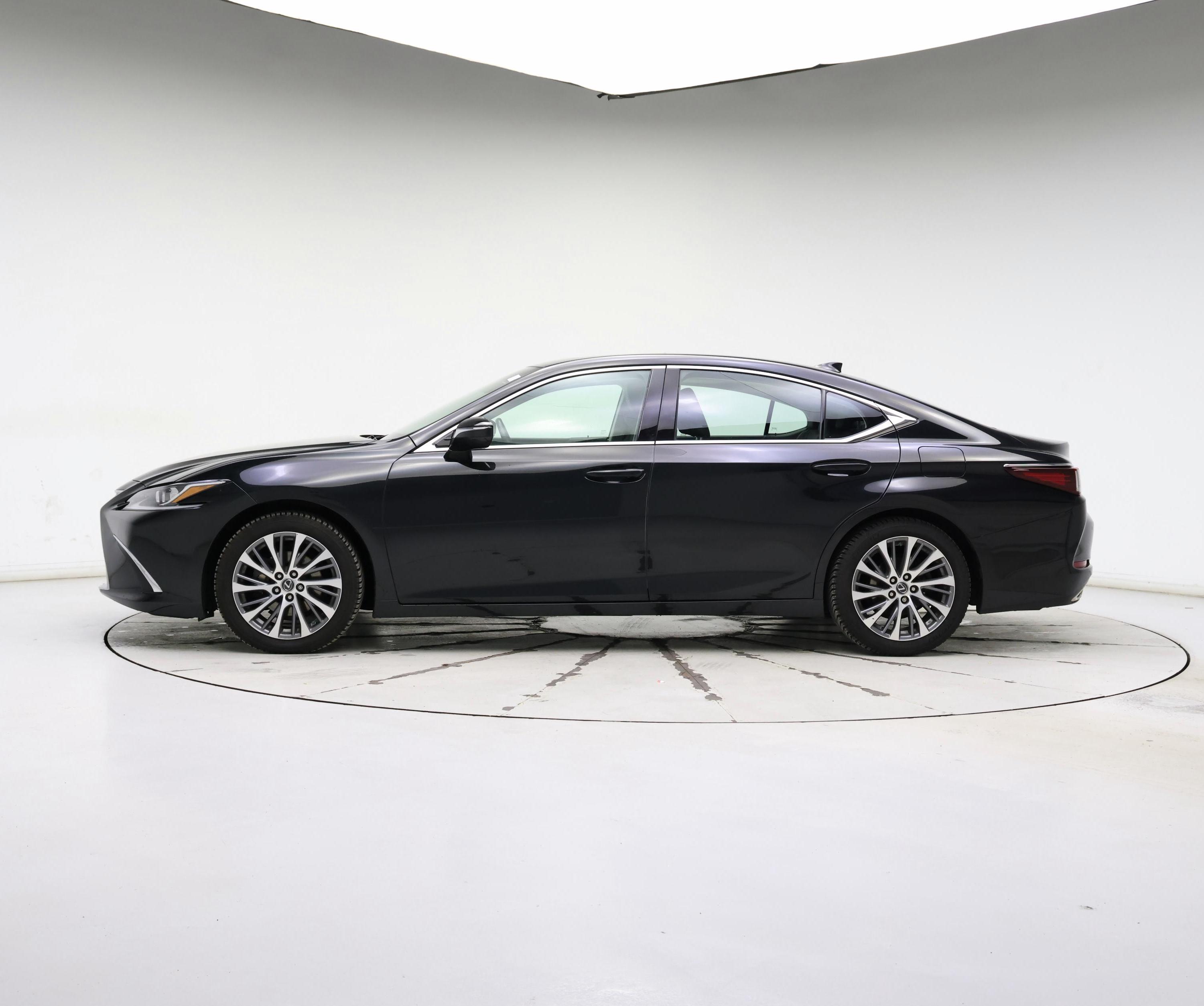 Thumbnail: 2021 Lexus ES - 3