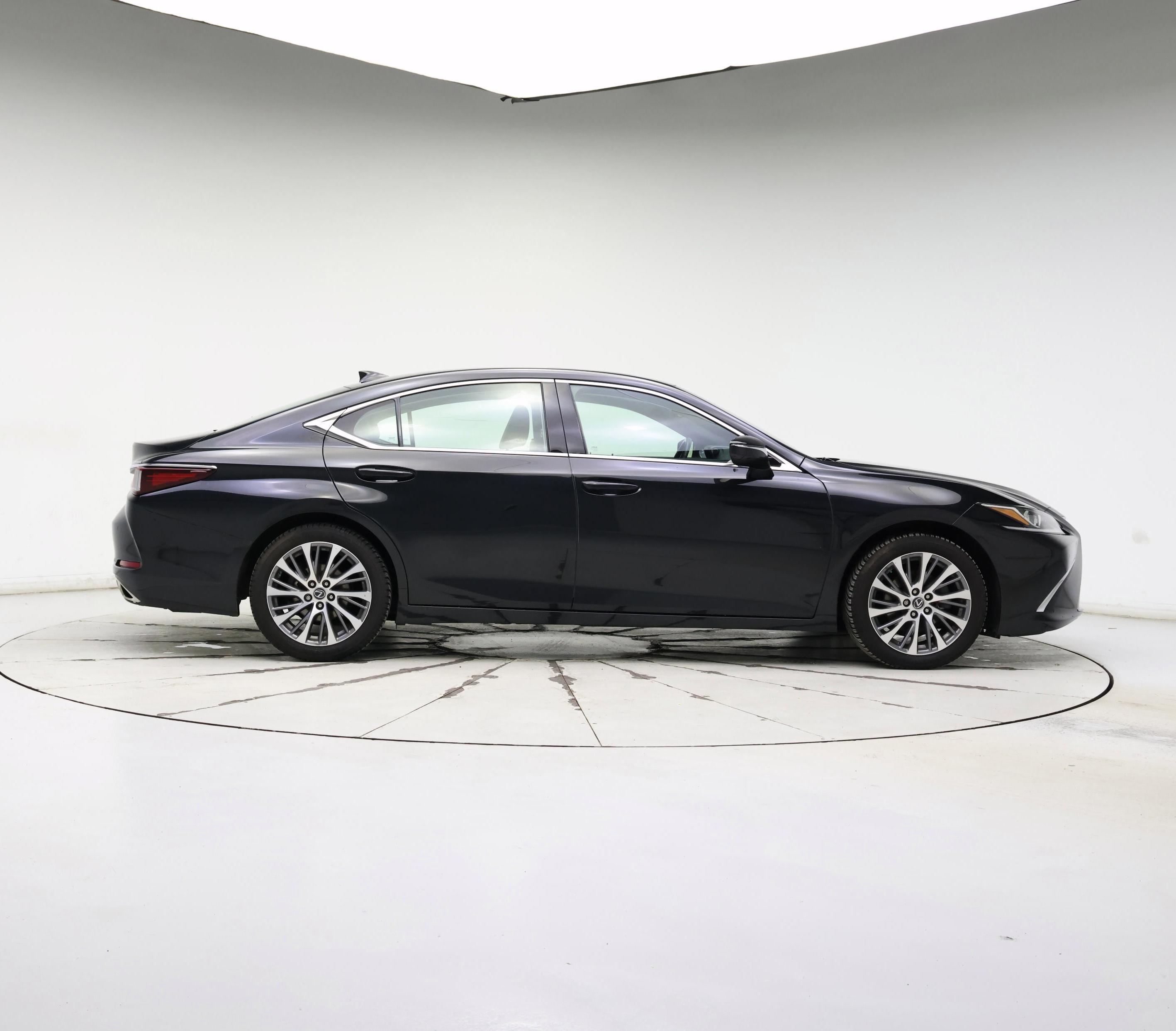 Thumbnail: 2021 Lexus ES - 7