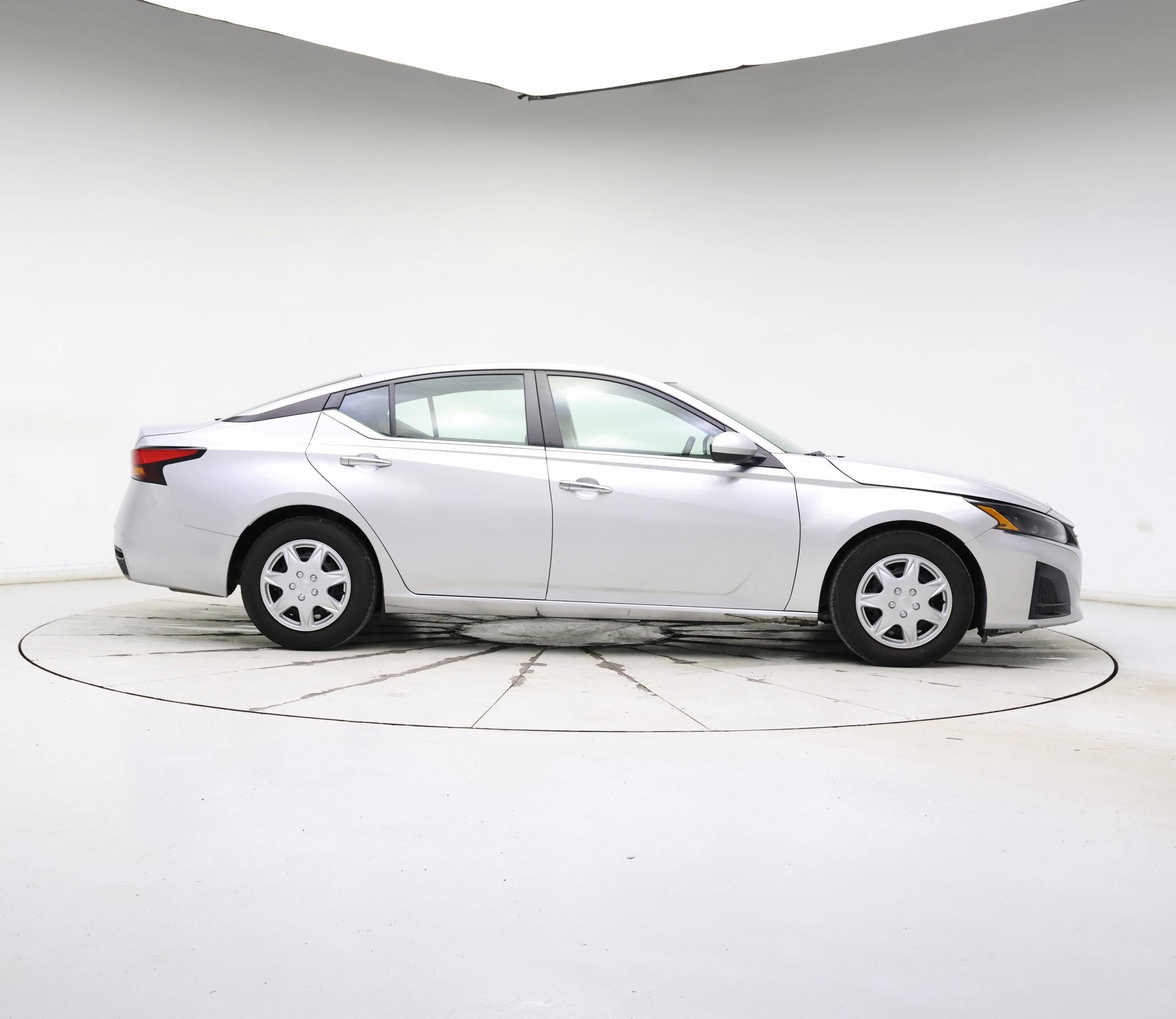 Thumbnail: 2023 Nissan Altima - 7