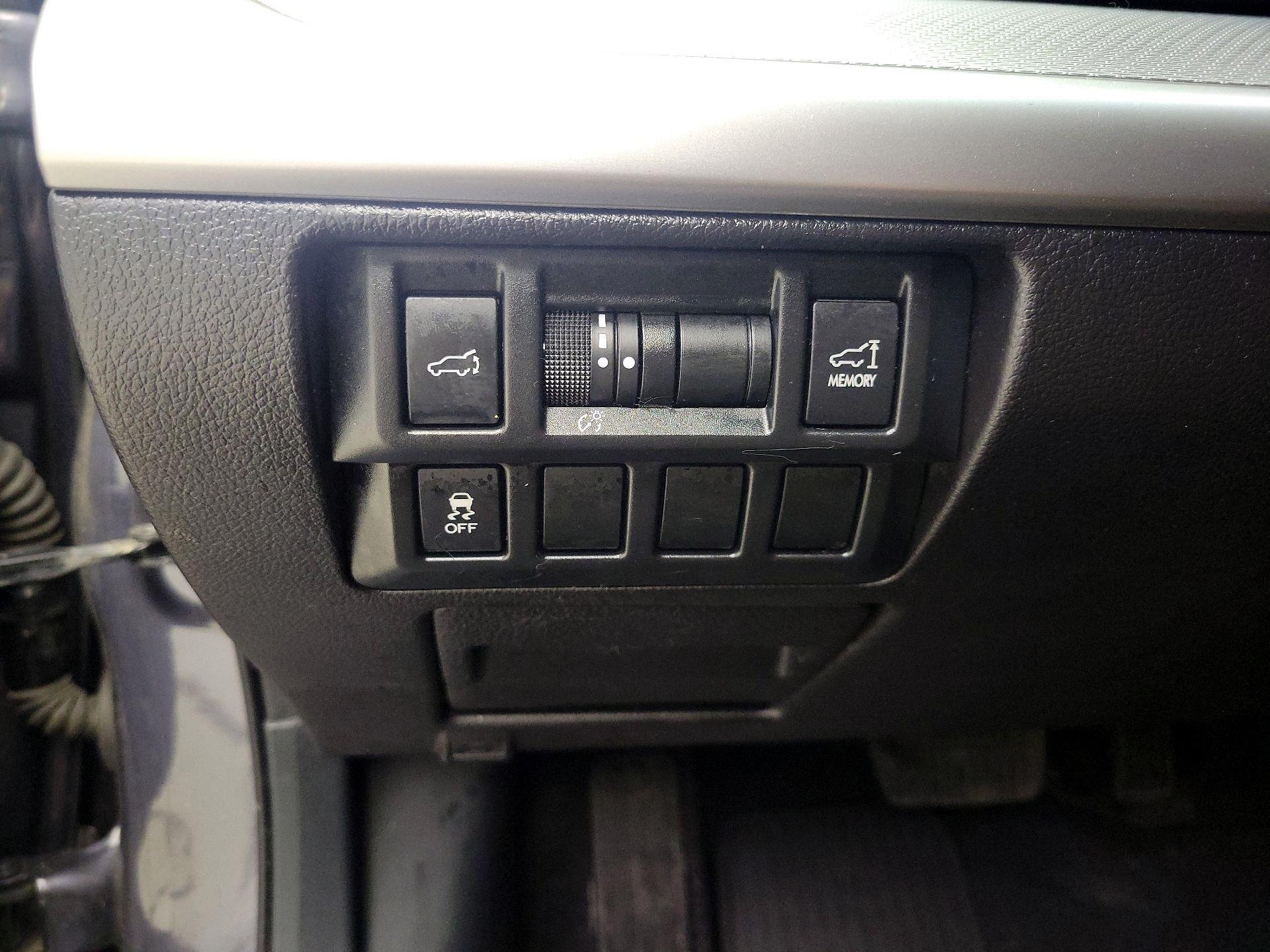 Thumbnail: 2017 Subaru Outback - 13