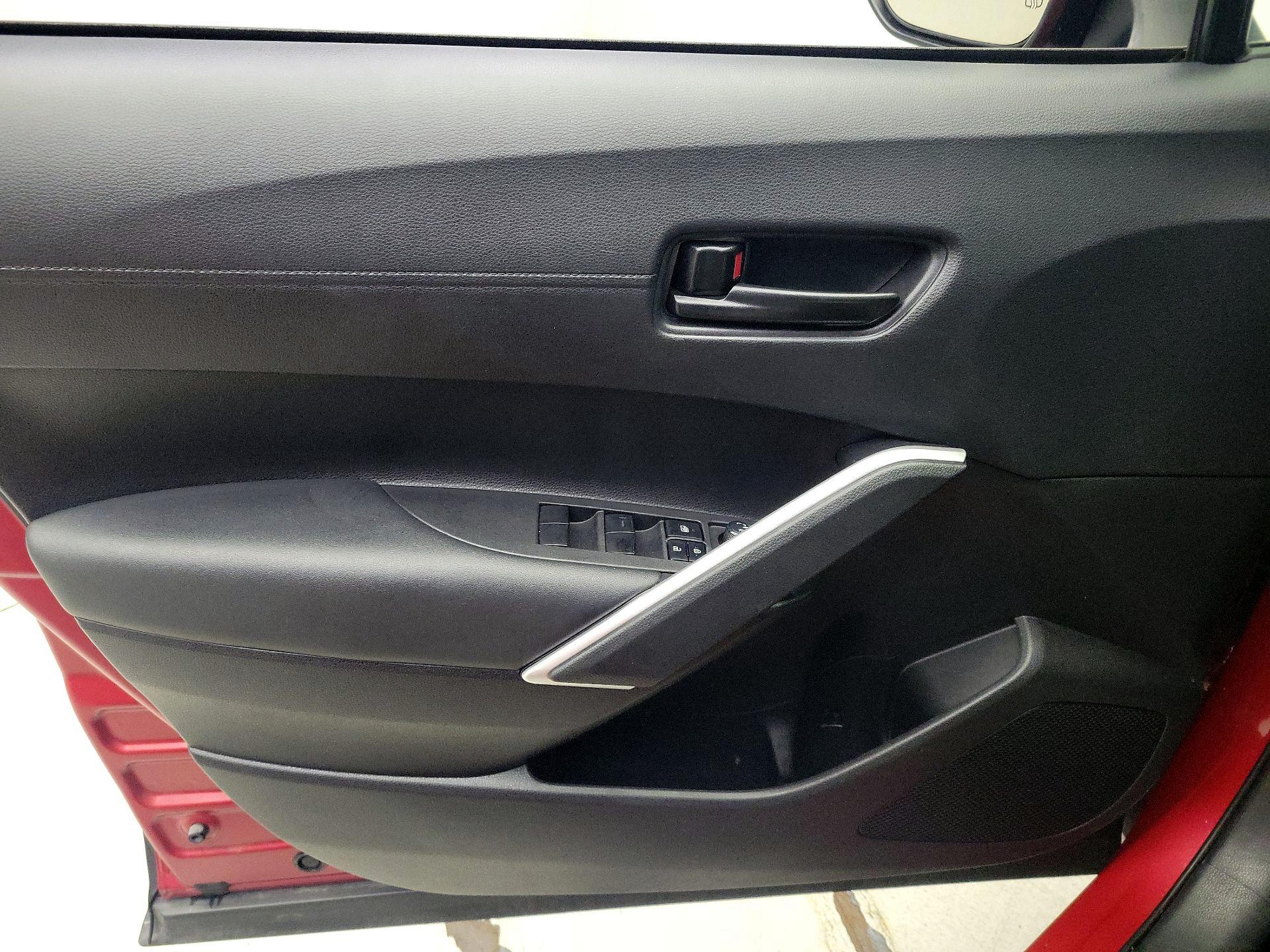 Thumbnail: 2022 Toyota Corolla Cross - 12