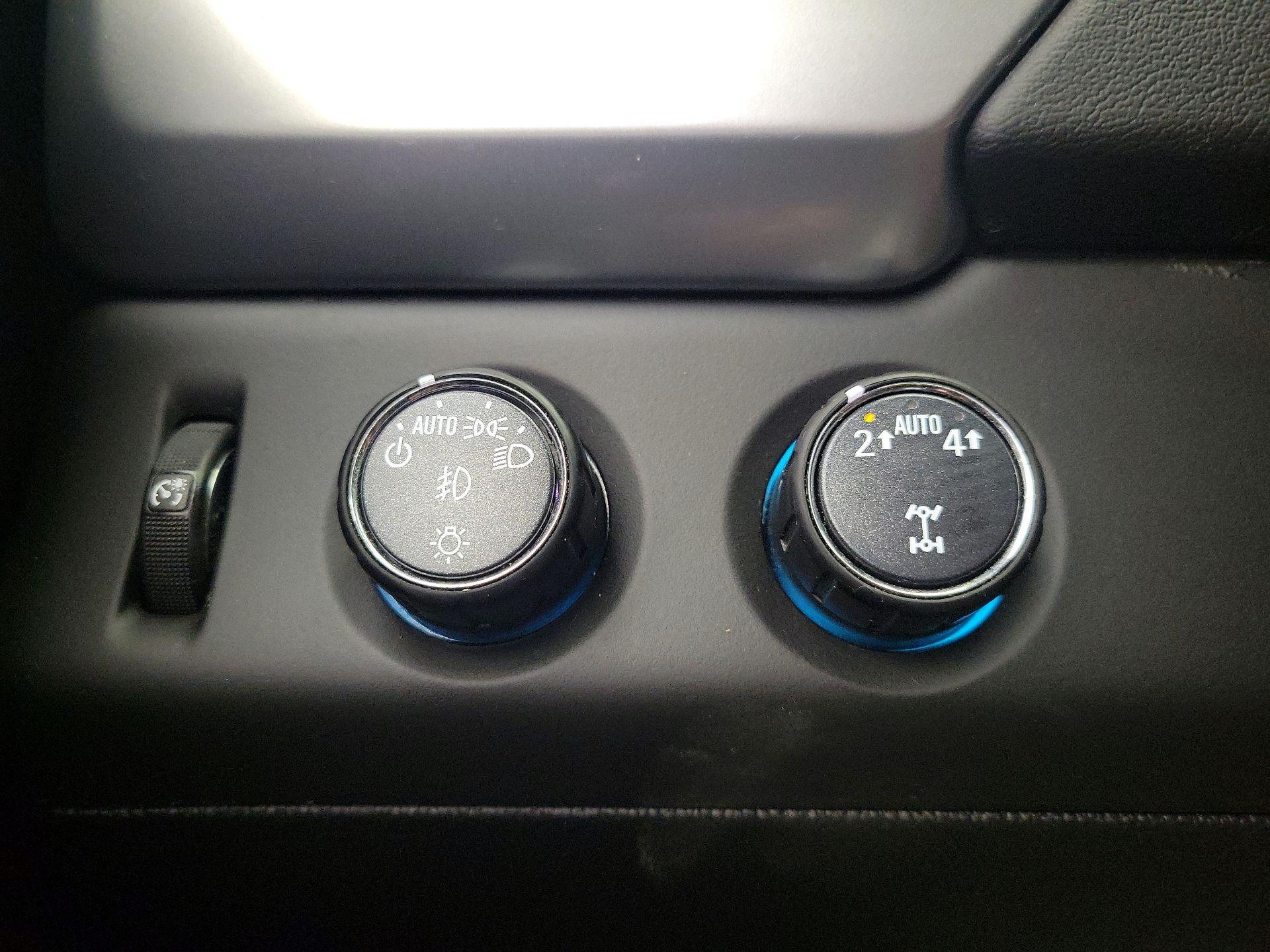 Thumbnail: 2020 Chevrolet Tahoe - 13